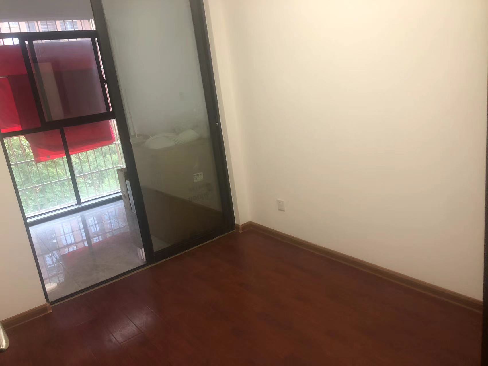 翡翠云天 3室2厅2卫 2500.0元/月 翡翠云天 3室2厅2卫 2500.0元/月室内图