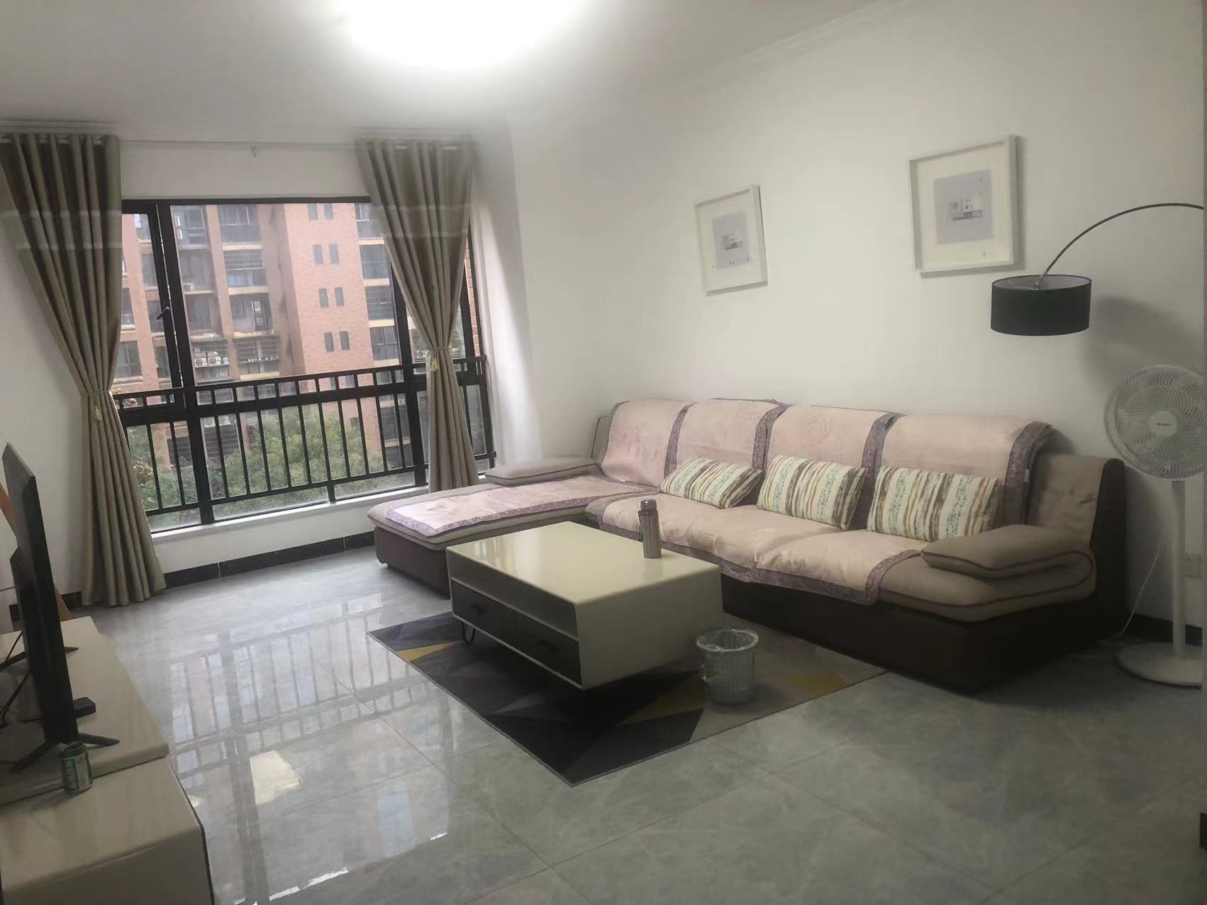 翡翠云天 3室2厅2卫 2500.0元/月 翡翠云天 3室2厅2卫 2500.0元/月室内图