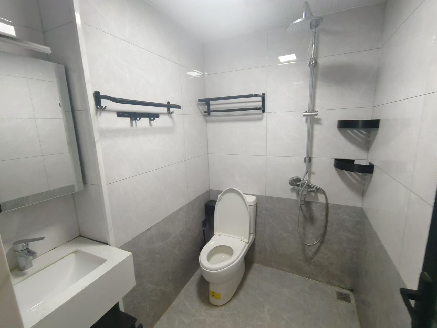 建发央著  3室2厅2卫   4000.00元/月室内图