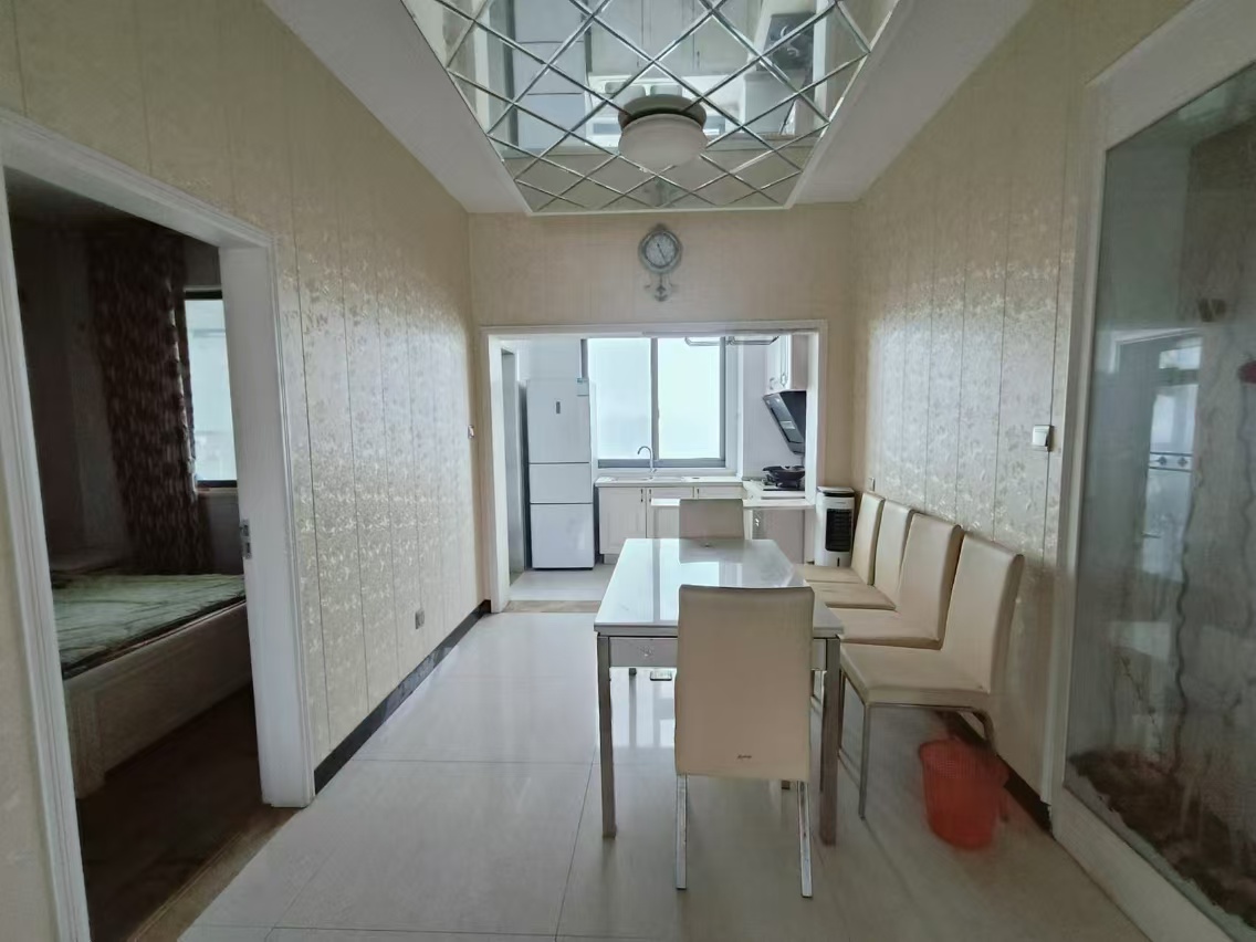 联诚国际城 3室2厅2卫 1600.0元/月 联诚国际城 3室2厅2卫 1600.0元/月室内图