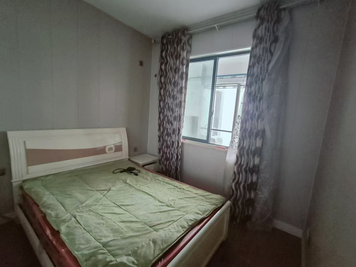 联诚国际城 3室2厅2卫 1600.0元/月 联诚国际城 3室2厅2卫 1600.0元/月室内图