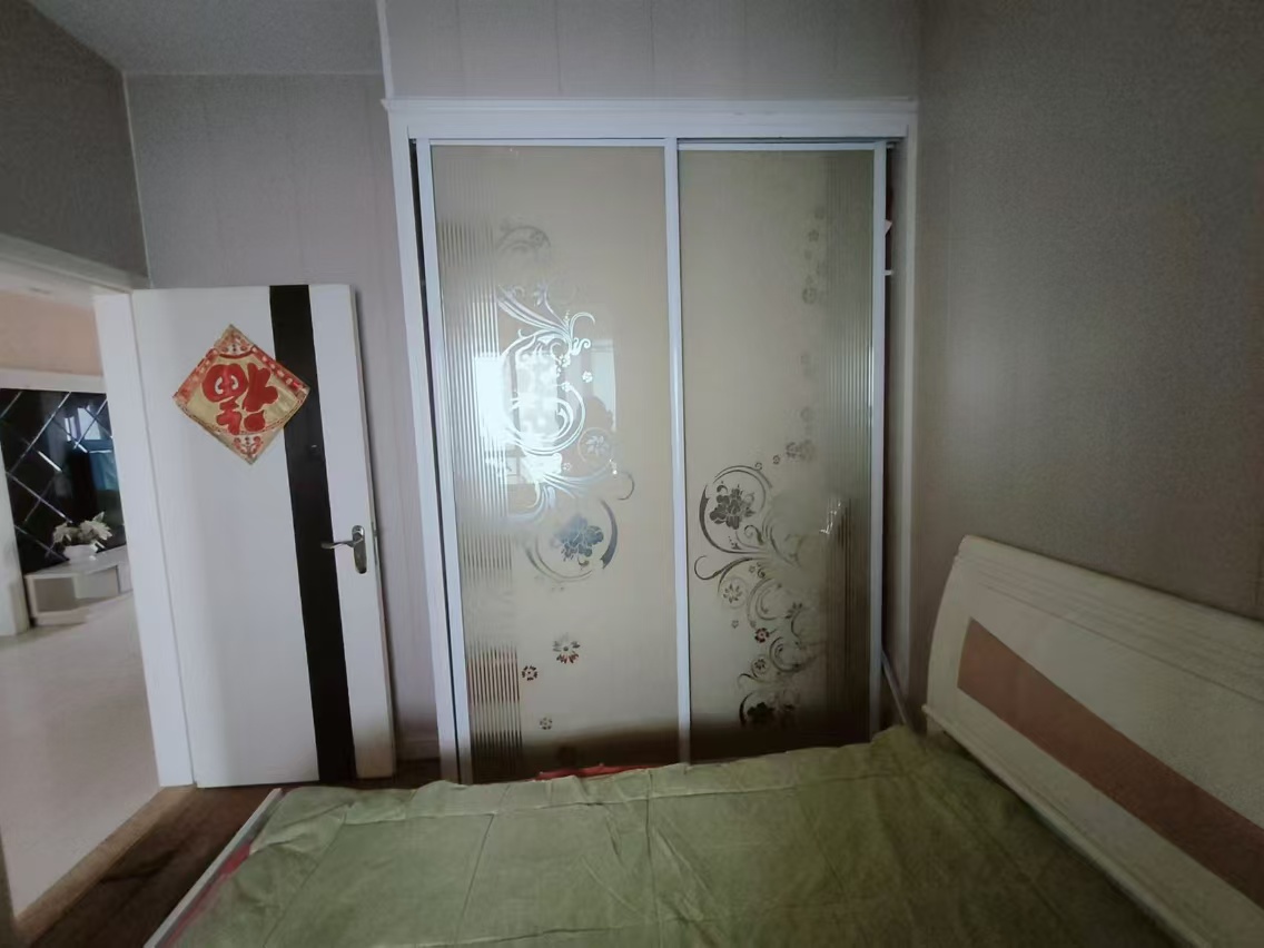 联诚国际城 3室2厅2卫 1600.0元/月 联诚国际城 3室2厅2卫 1600.0元/月室内图