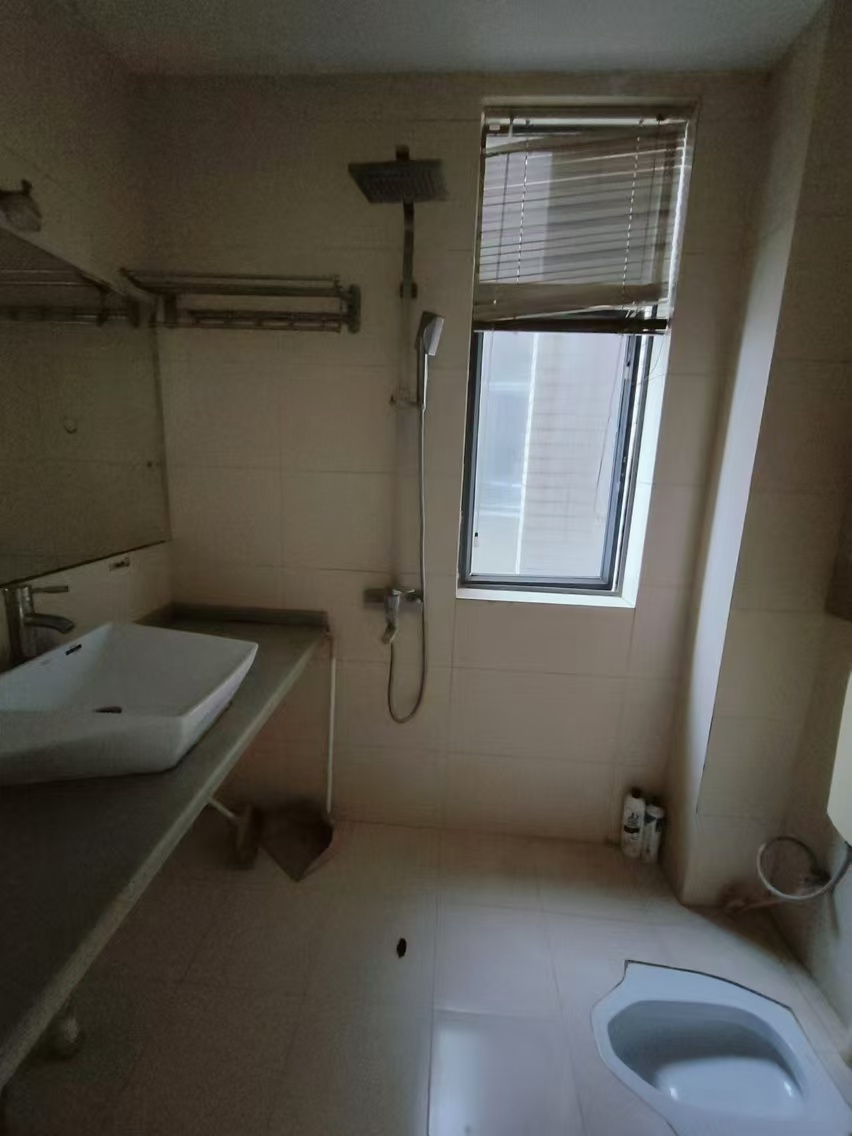 联诚国际城 3室2厅2卫 1600.0元/月 联诚国际城 3室2厅2卫 1600.0元/月室内图