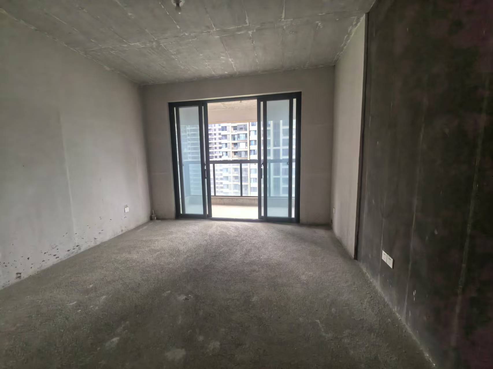 长房东旭国际 4室2厅2卫 1500.0元/月 长房东旭国际 4室2厅2卫 1500.0元/月室内图