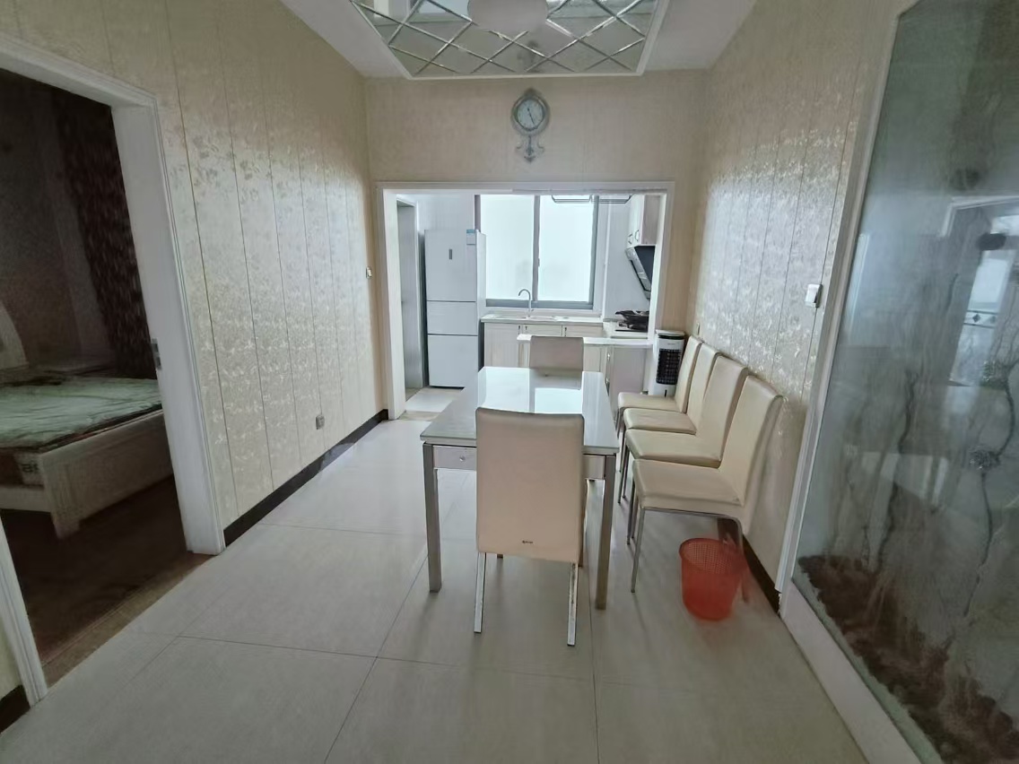 联诚国际城 3室2厅2卫 1600.0元/月 联诚国际城 3室2厅2卫 1600.0元/月室内图