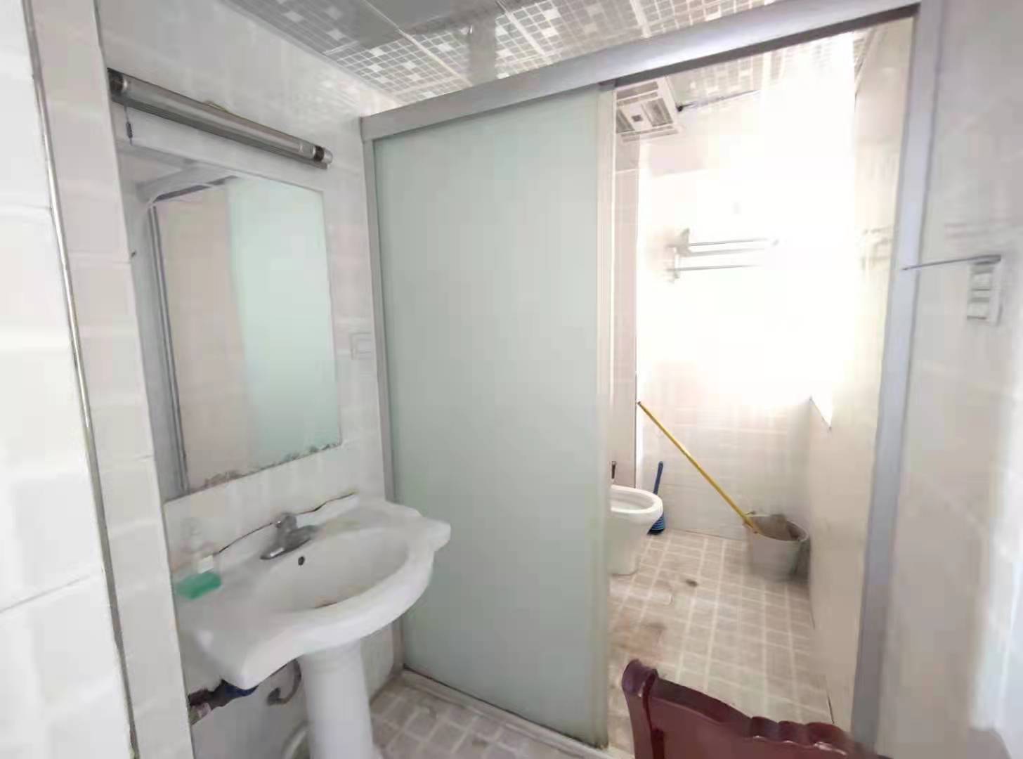 莱茵城 2室2厅1卫 1600.0元/月 莱茵城 2室2厅1卫 1600.0元/月室内图