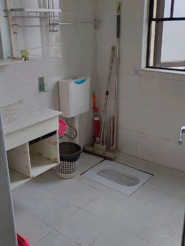 南城印象  3室1厅1卫   2300.00元/月室内图