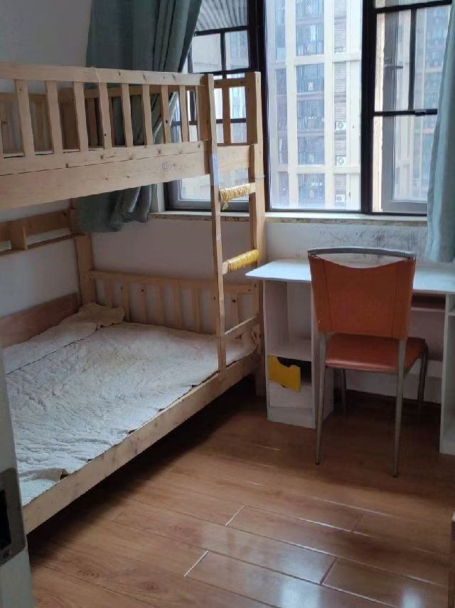 南城印象  3室1厅1卫   2300.00元/月室内图