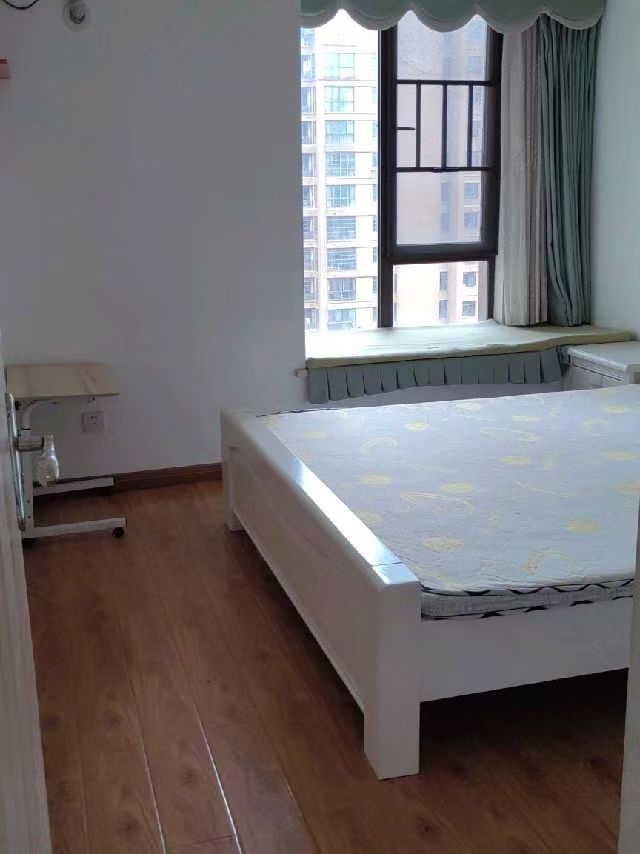 南城印象  3室1厅1卫   2300.00元/月室内图