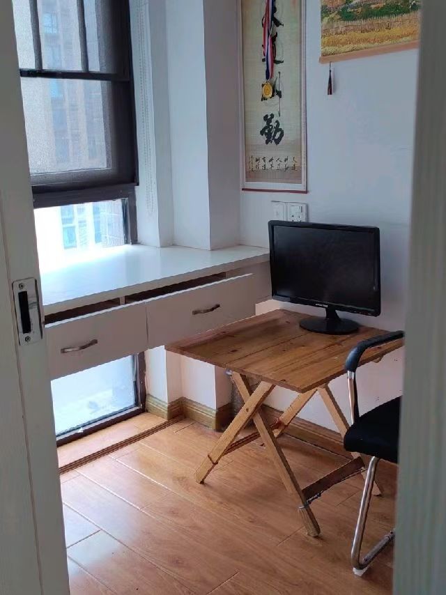 南城印象  3室1厅1卫   2300.00元/月室内图