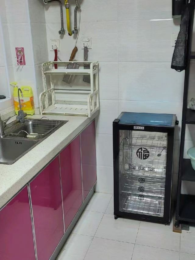 南城印象  3室1厅1卫   2300.00元/月室内图