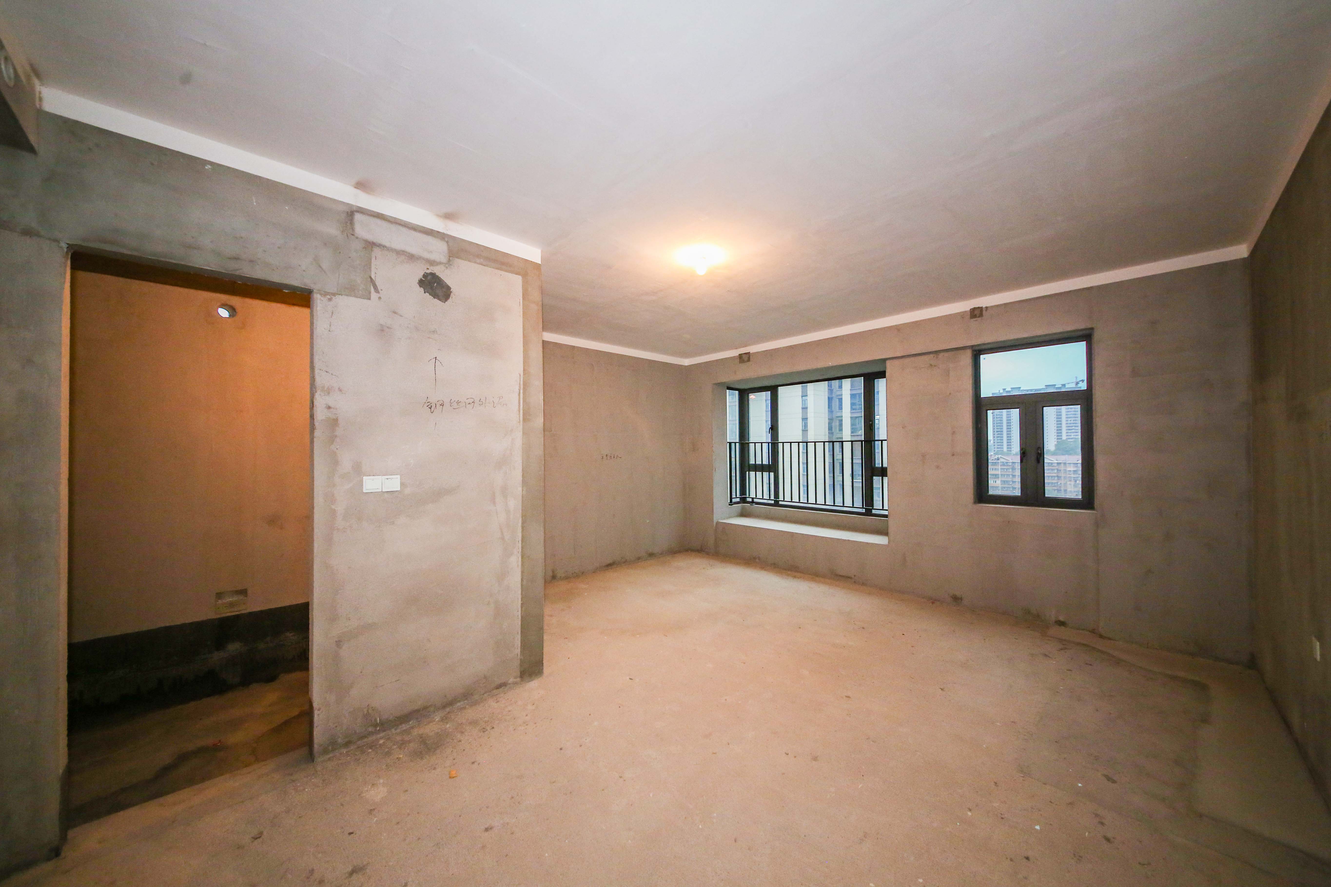 中建钰和城  4室2厅2卫   387.00万卧室