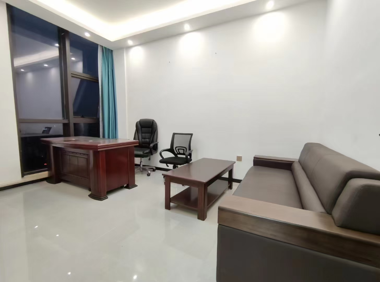 金科时代中心 1室1厅1卫 8000.0元/月 金科时代中心 1室1厅1卫 8000.0元/月室内图