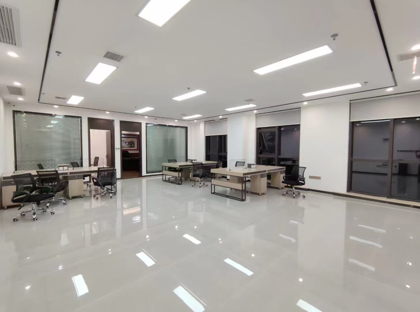 金科时代中心 1室1厅1卫 8000.0元/月 金科时代中心 1室1厅1卫 8000.0元/月室内图