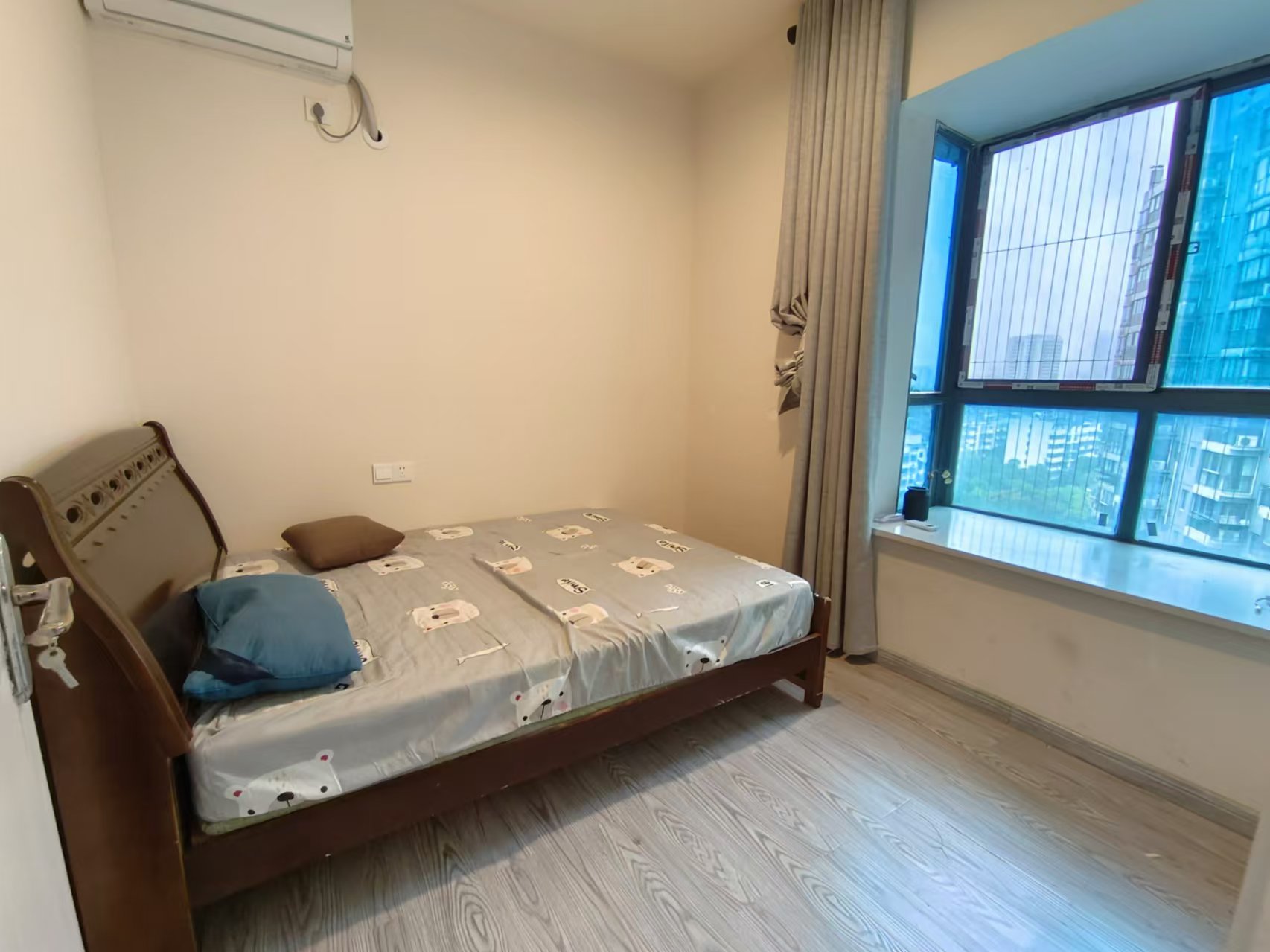 城市风景 3室2厅1卫 50.0万 城市风景 3室2厅1卫 50.0万室内图