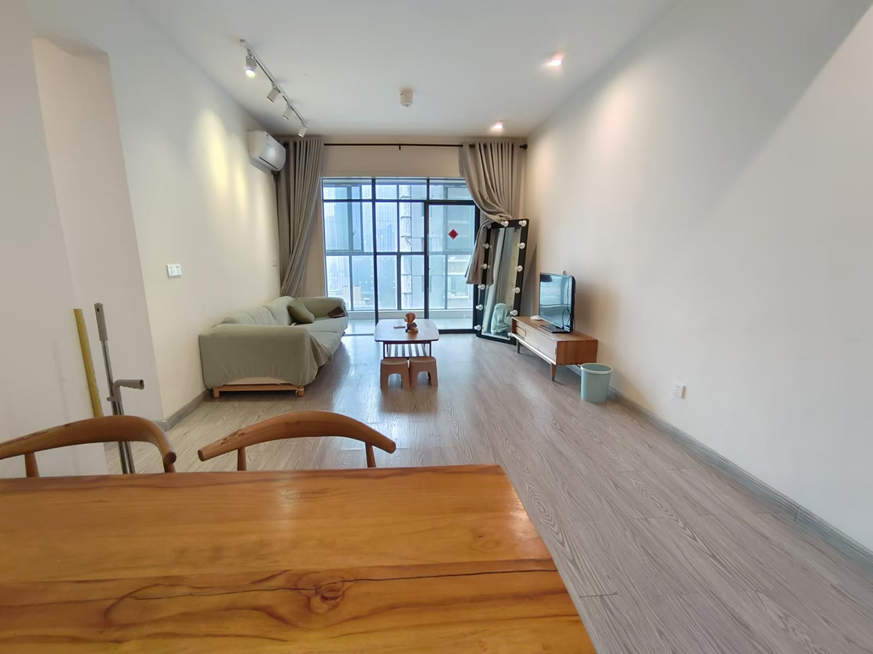 城市风景 3室2厅1卫 50.0万 城市风景 3室2厅1卫 50.0万室内图