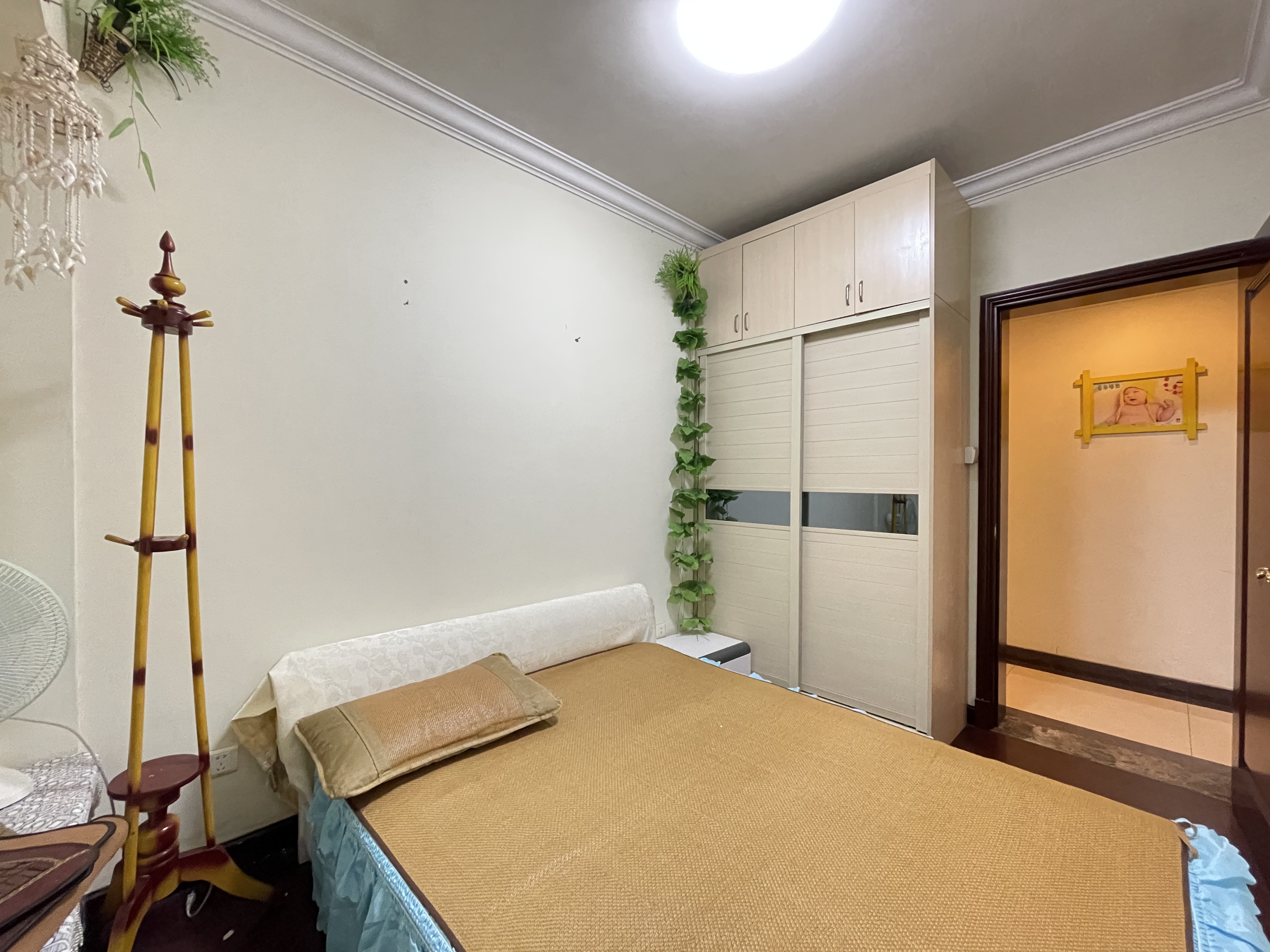 恒大名都  3室2厅2卫   1800.00元/月室内图