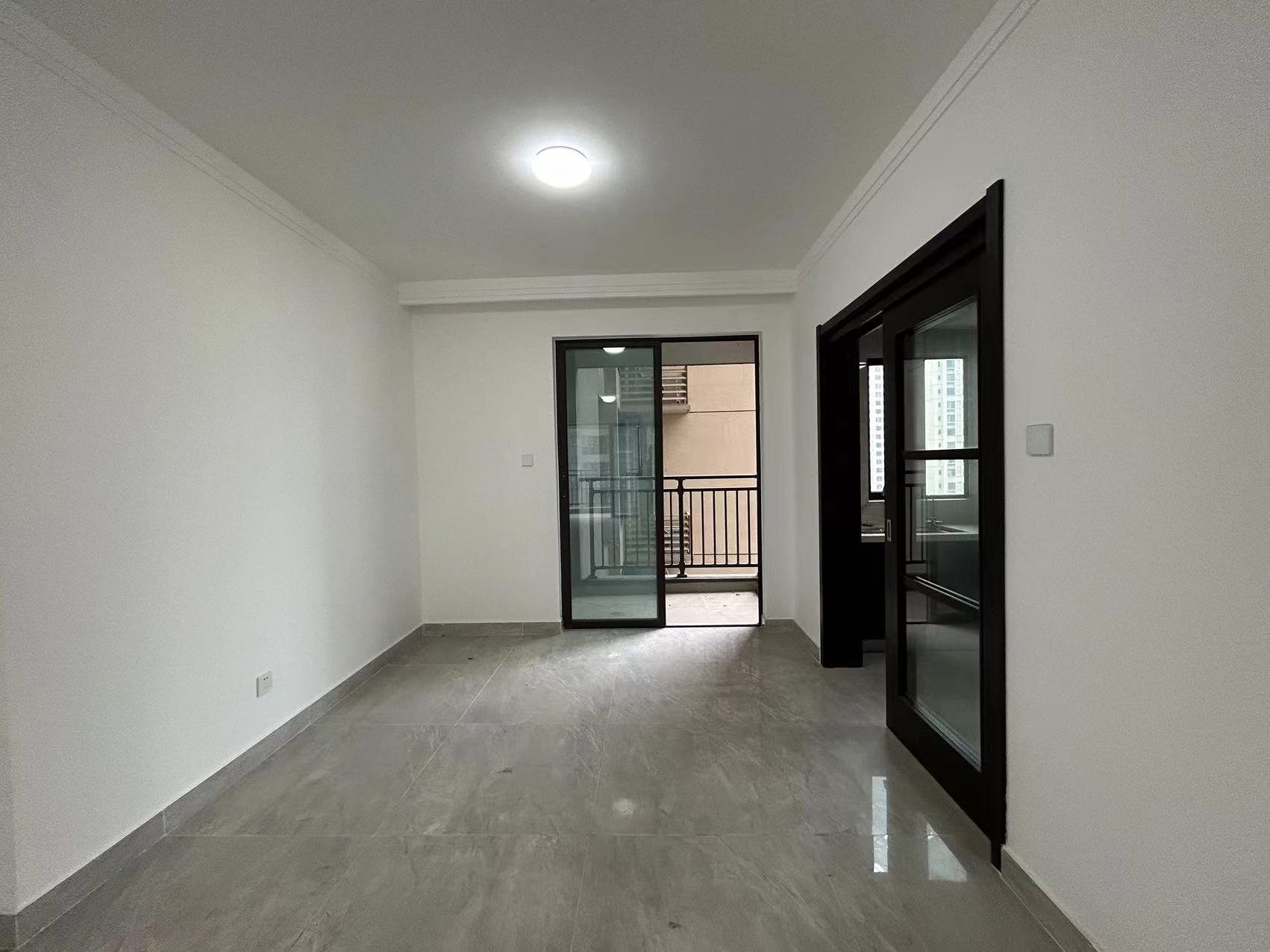 蓝溪谷 4室2厅2卫 80.8万 蓝溪谷 4室2厅2卫 80.8万室内图