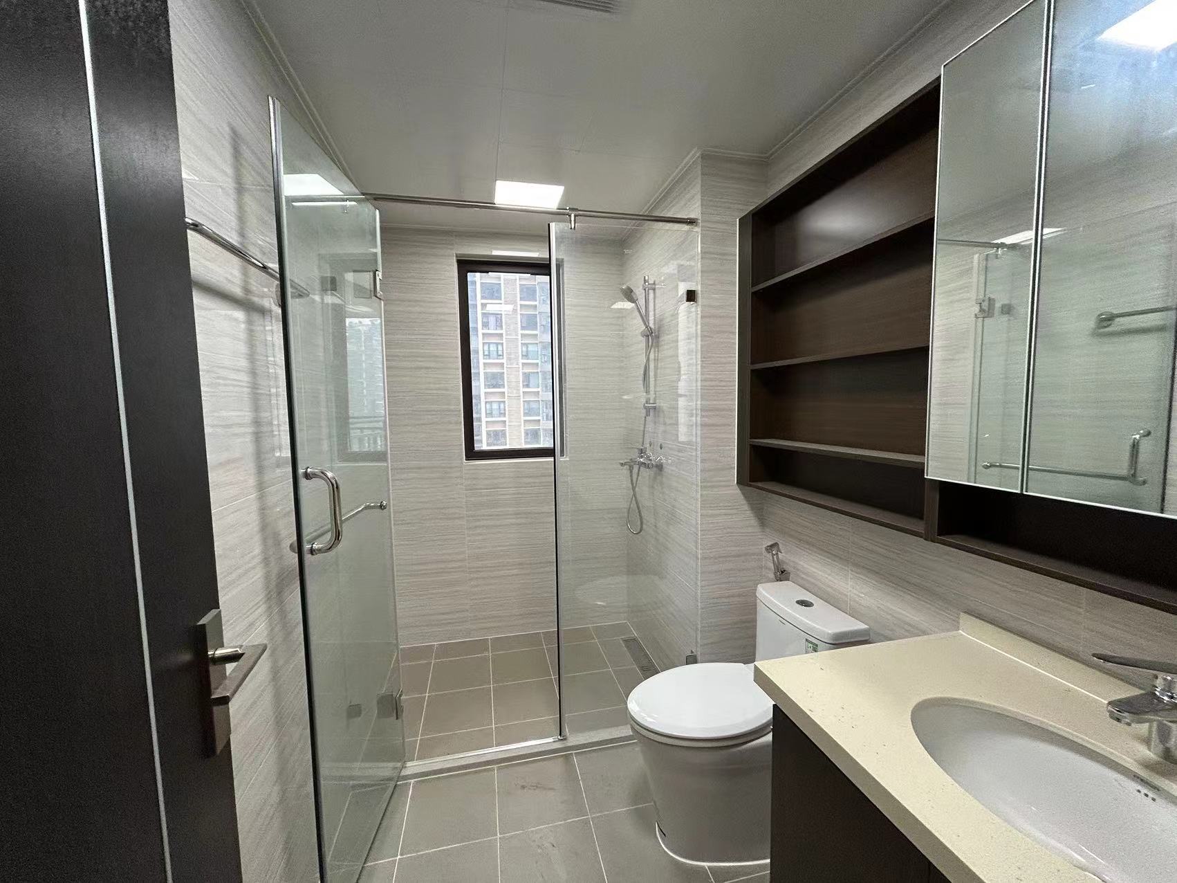 蓝溪谷 4室2厅2卫 80.8万 蓝溪谷 4室2厅2卫 80.8万室内图