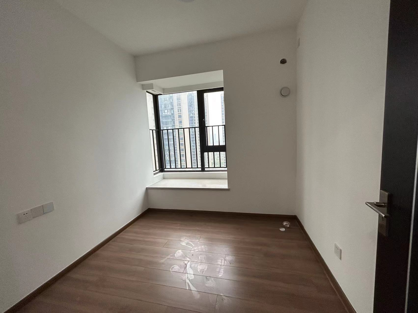 蓝溪谷 4室2厅2卫 80.8万 蓝溪谷 4室2厅2卫 80.8万室内图