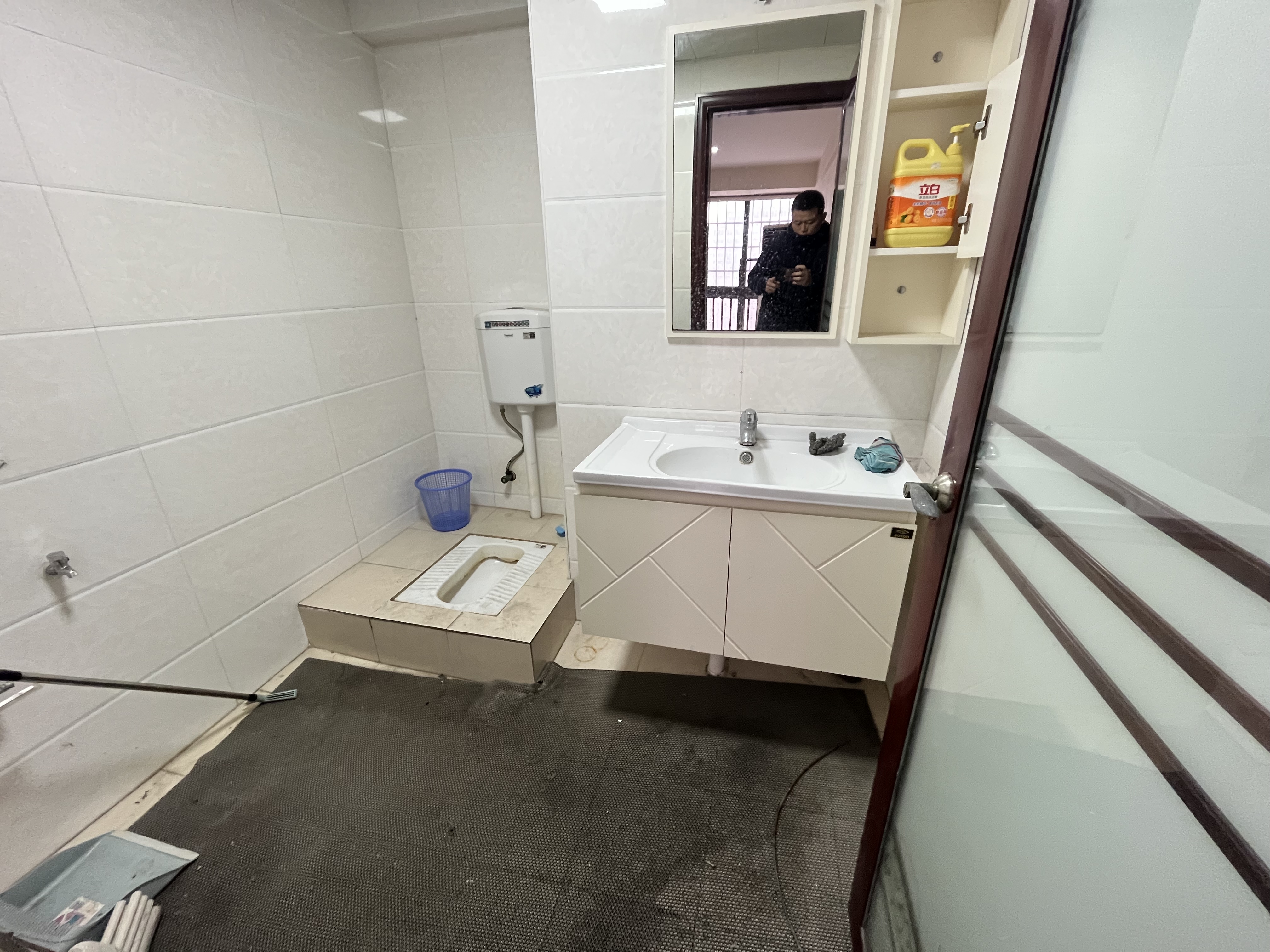 东方芙蓉 1室1厅1卫 2000.0元/月 东方芙蓉 1室1厅1卫 2000.0元/月室内图