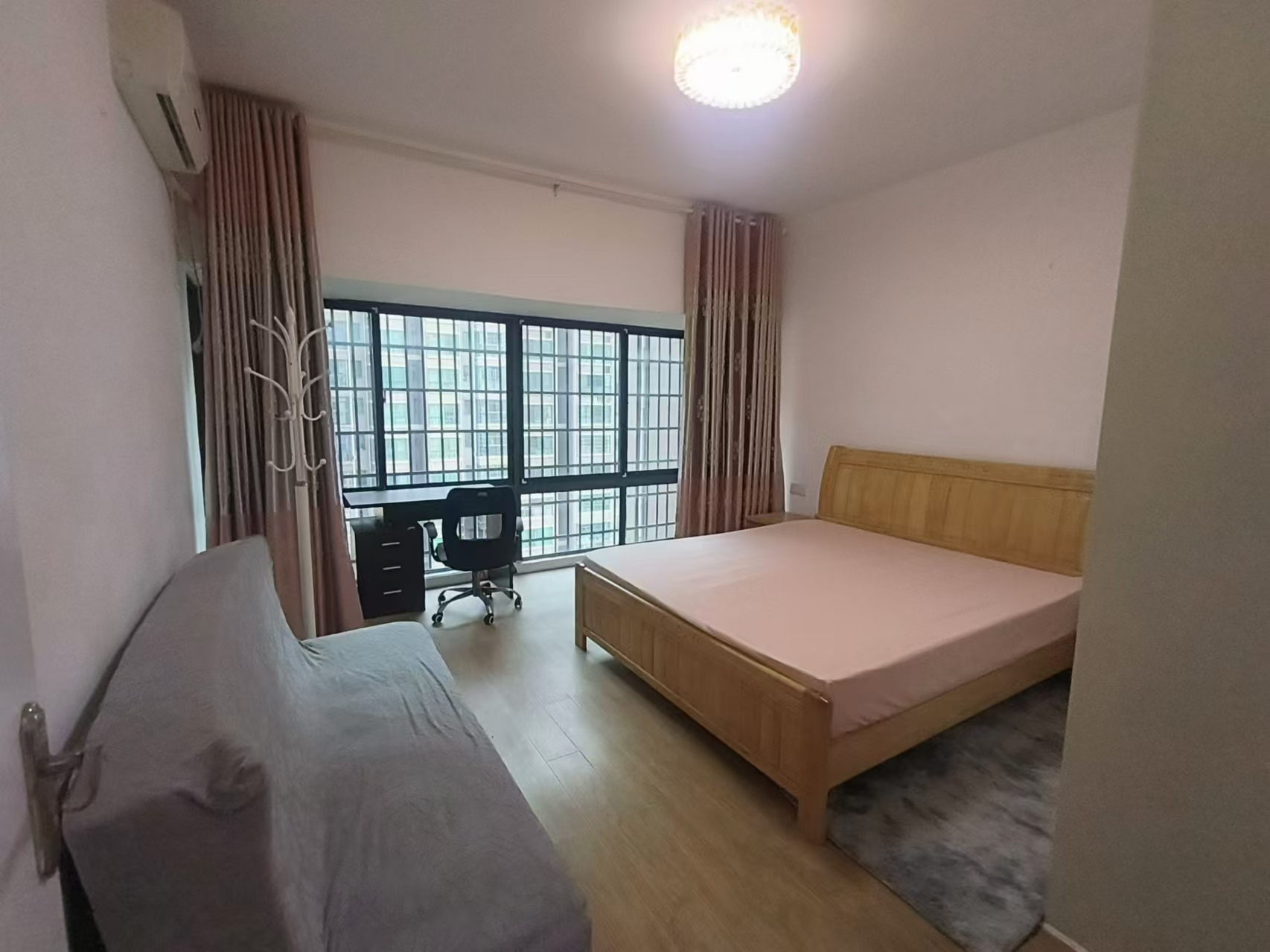 金域世家 4室2厅2卫 2100.0元/月 金域世家 4室2厅2卫 2100.0元/月室内图