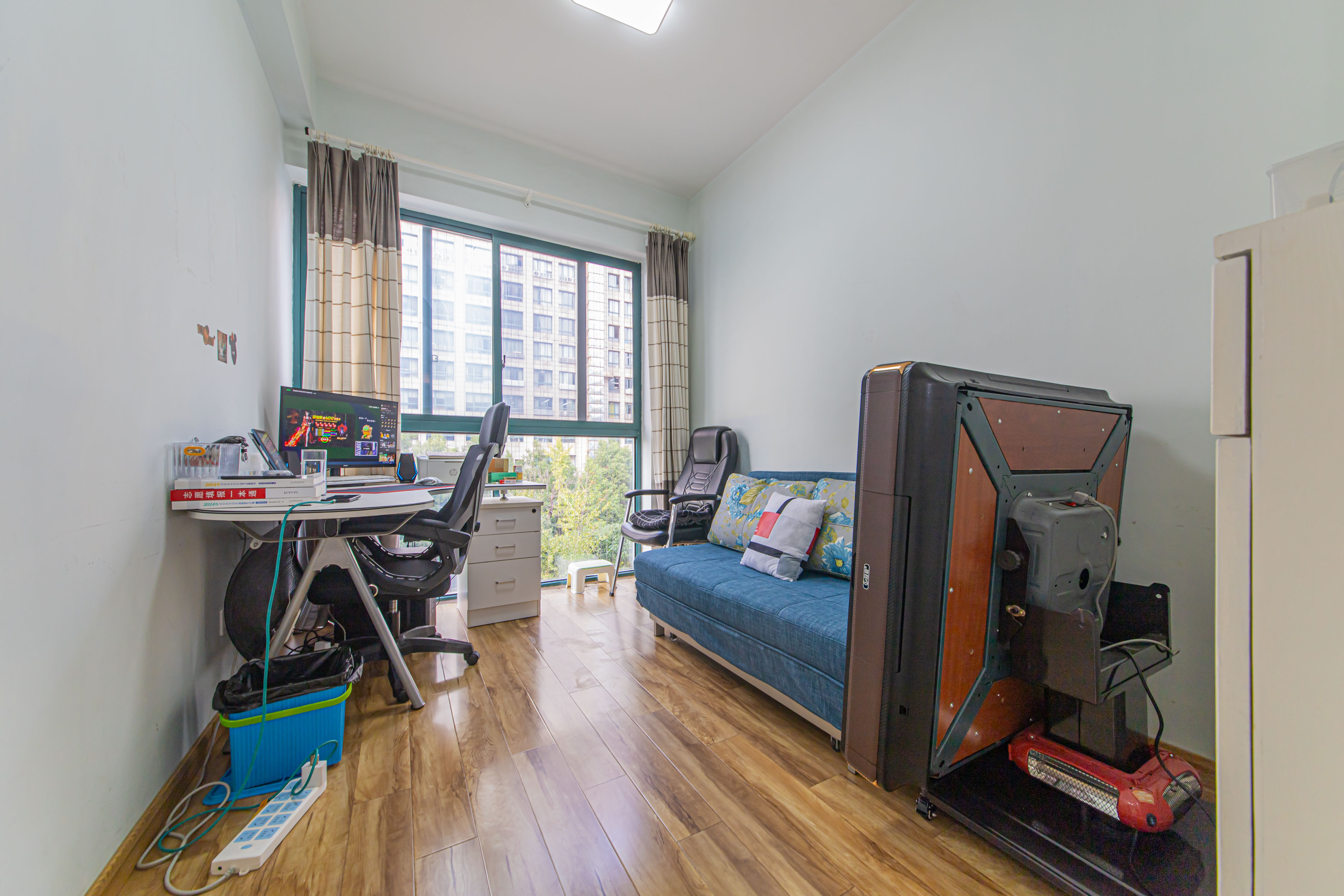 星城荣域  4室2厅1卫    132.0万卧室