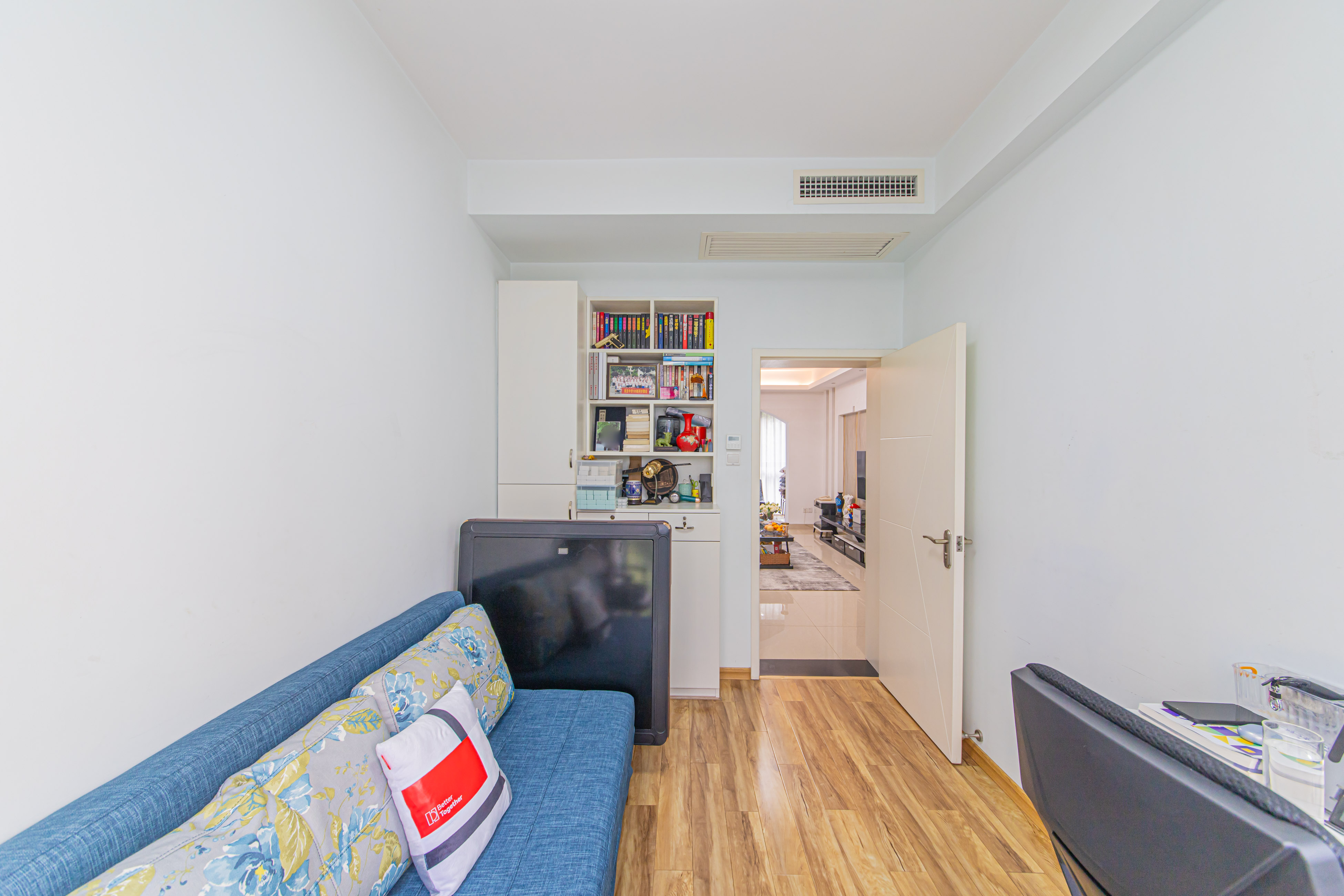 星城荣域  4室2厅1卫    132.0万卧室