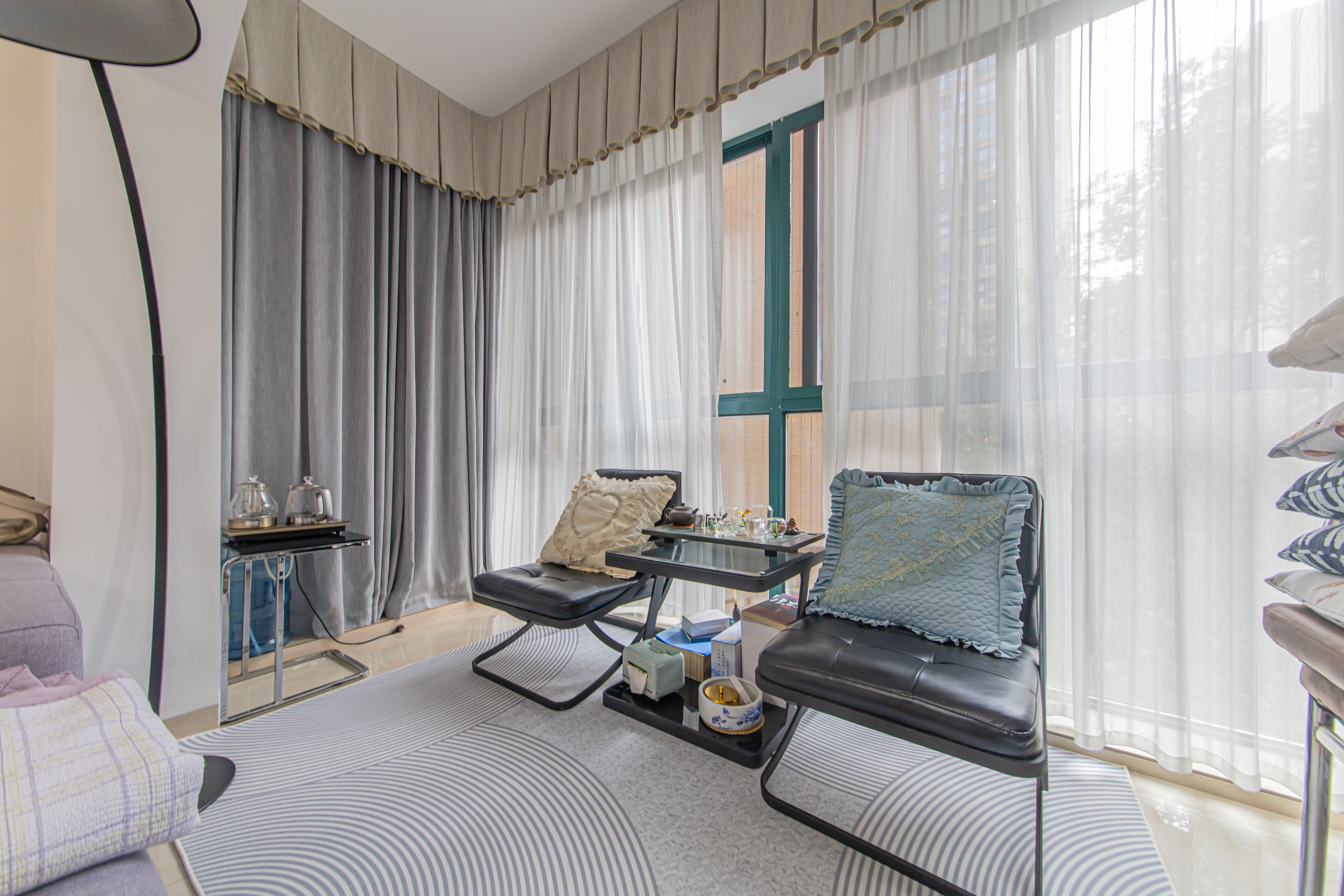 星城荣域  4室2厅1卫    132.0万阳台