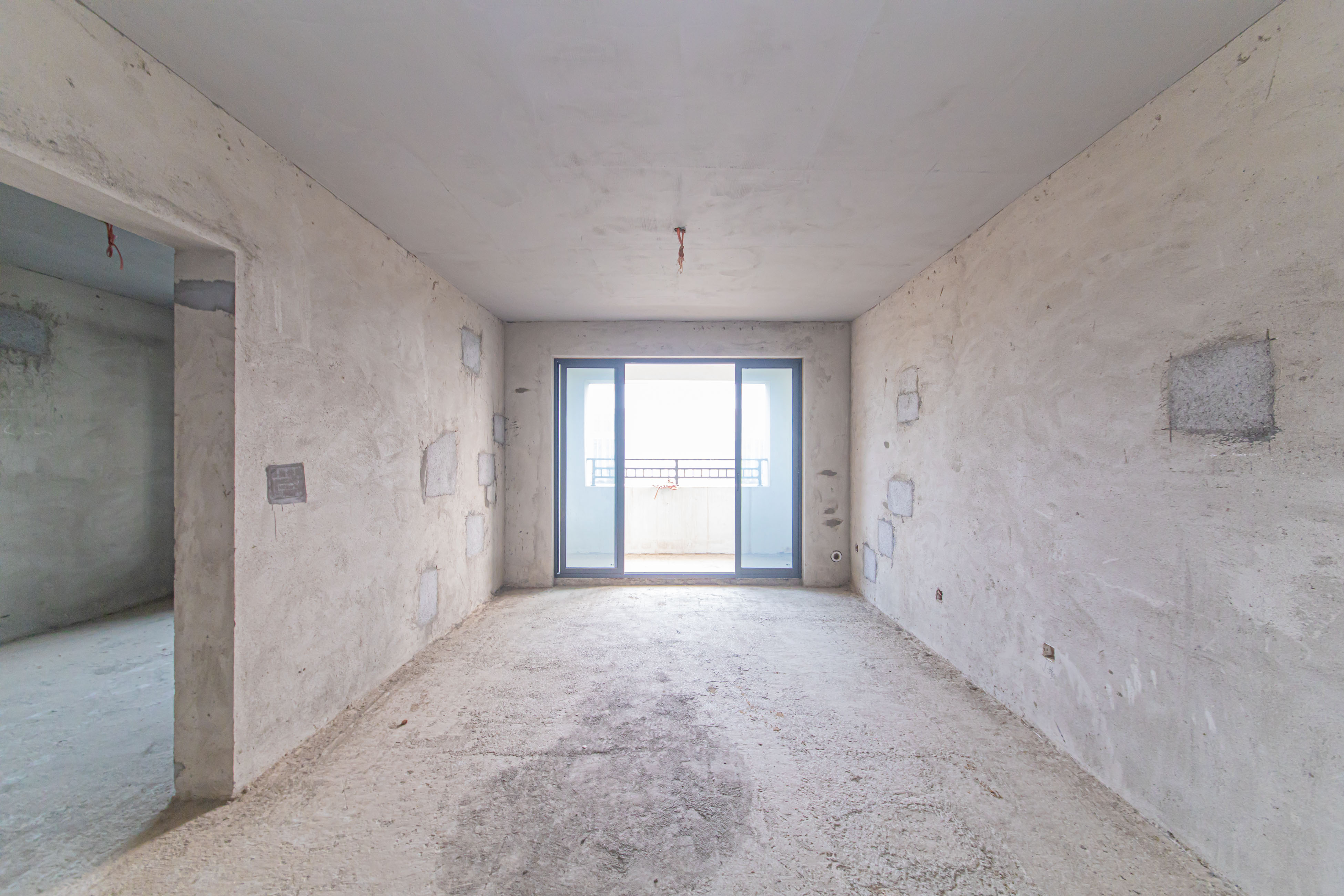 和泓融成府  3室2厅2卫    90.0万 和泓融成府  3室2厅2卫    90.0万客厅