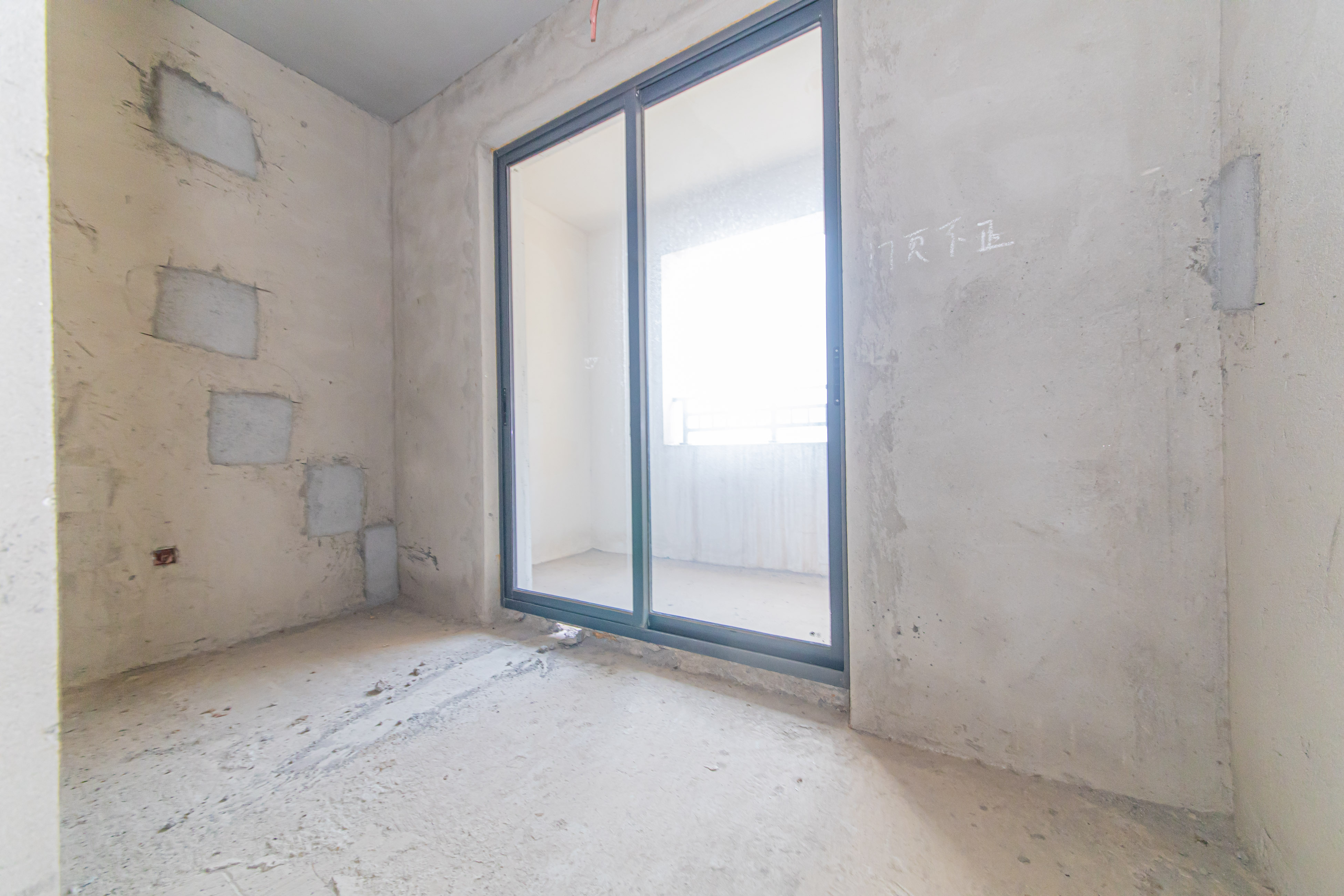 和泓融成府  3室2厅2卫    90.0万 和泓融成府  3室2厅2卫    90.0万卧室