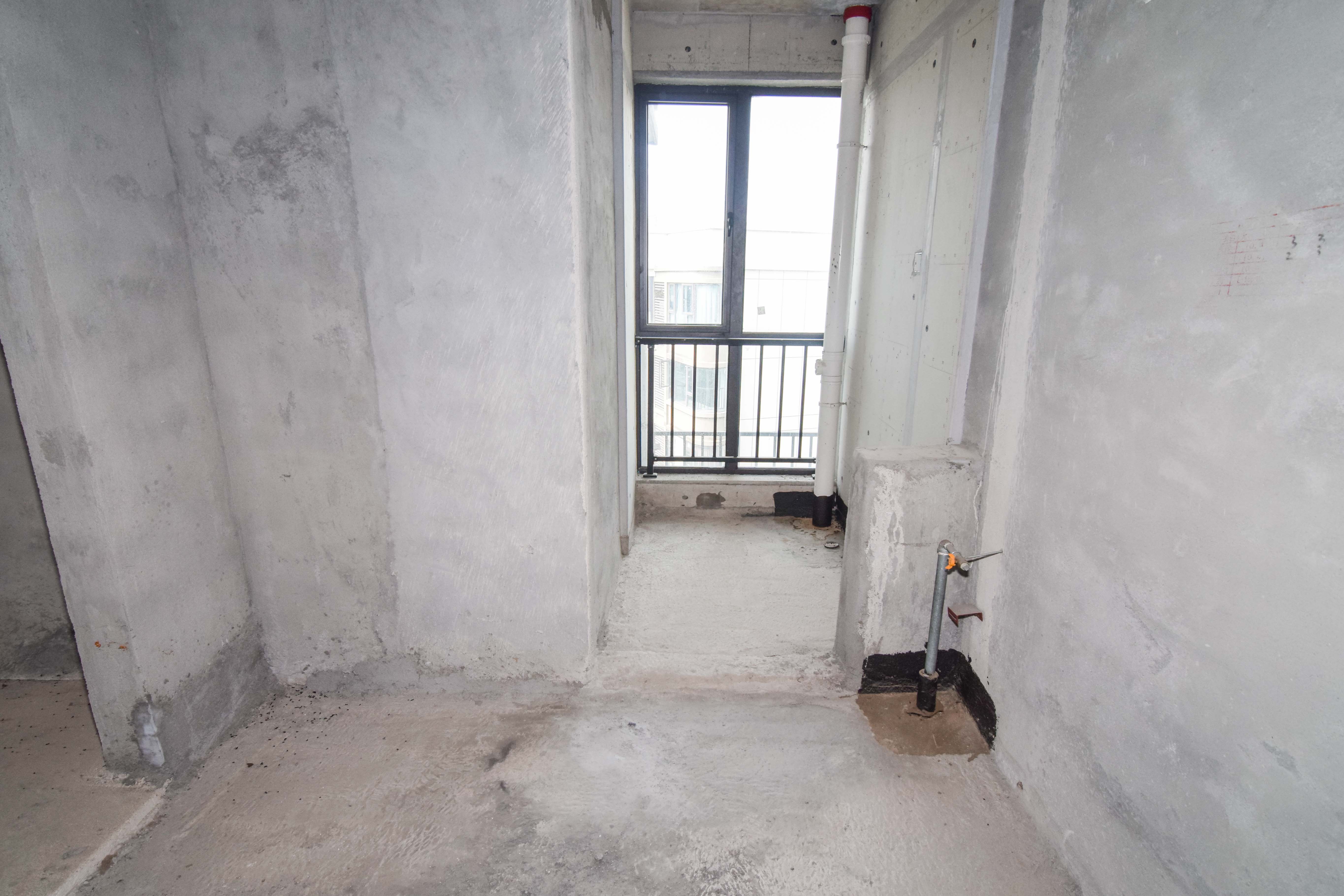 润和谷山郡(悦禧山庄水榭花都) 3室2厅2卫 85.0万 润和谷山郡(悦禧山庄水榭花都) 3室2厅2卫 85.0万卧室