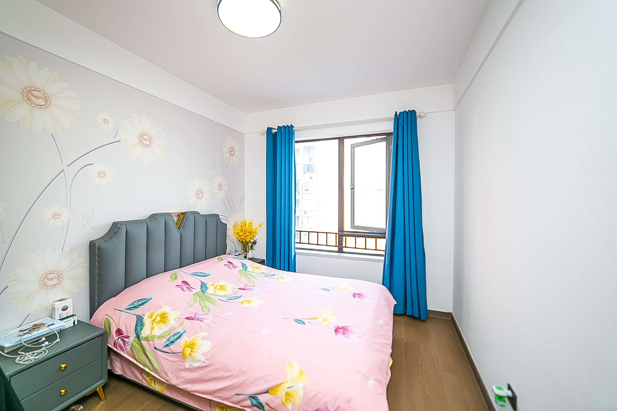 卓越江岸 4室2厅2卫 214.0万 卓越江岸 4室2厅2卫 214.0万卧室