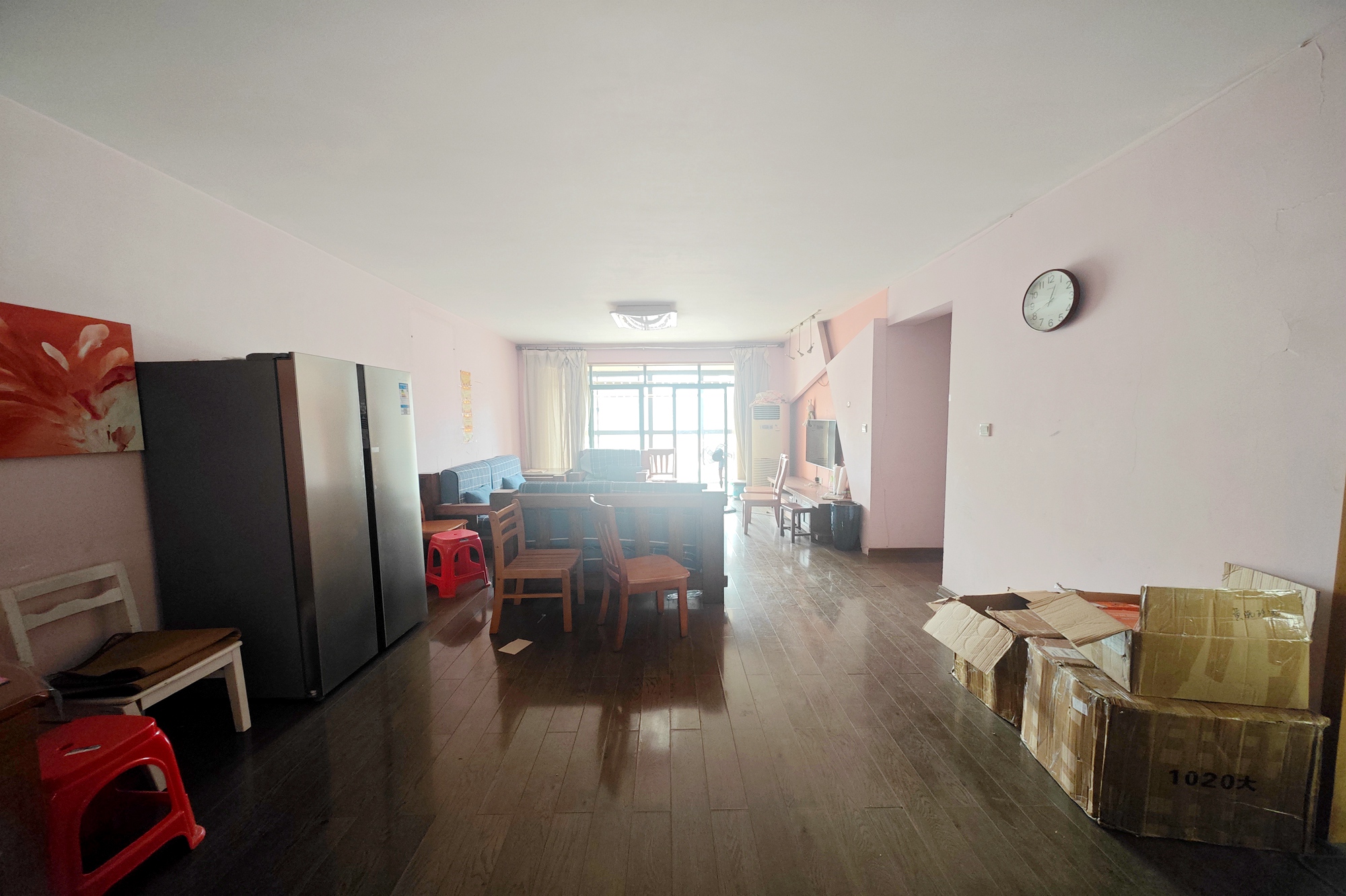 美林景园  3室2厅2卫   129.00万客厅