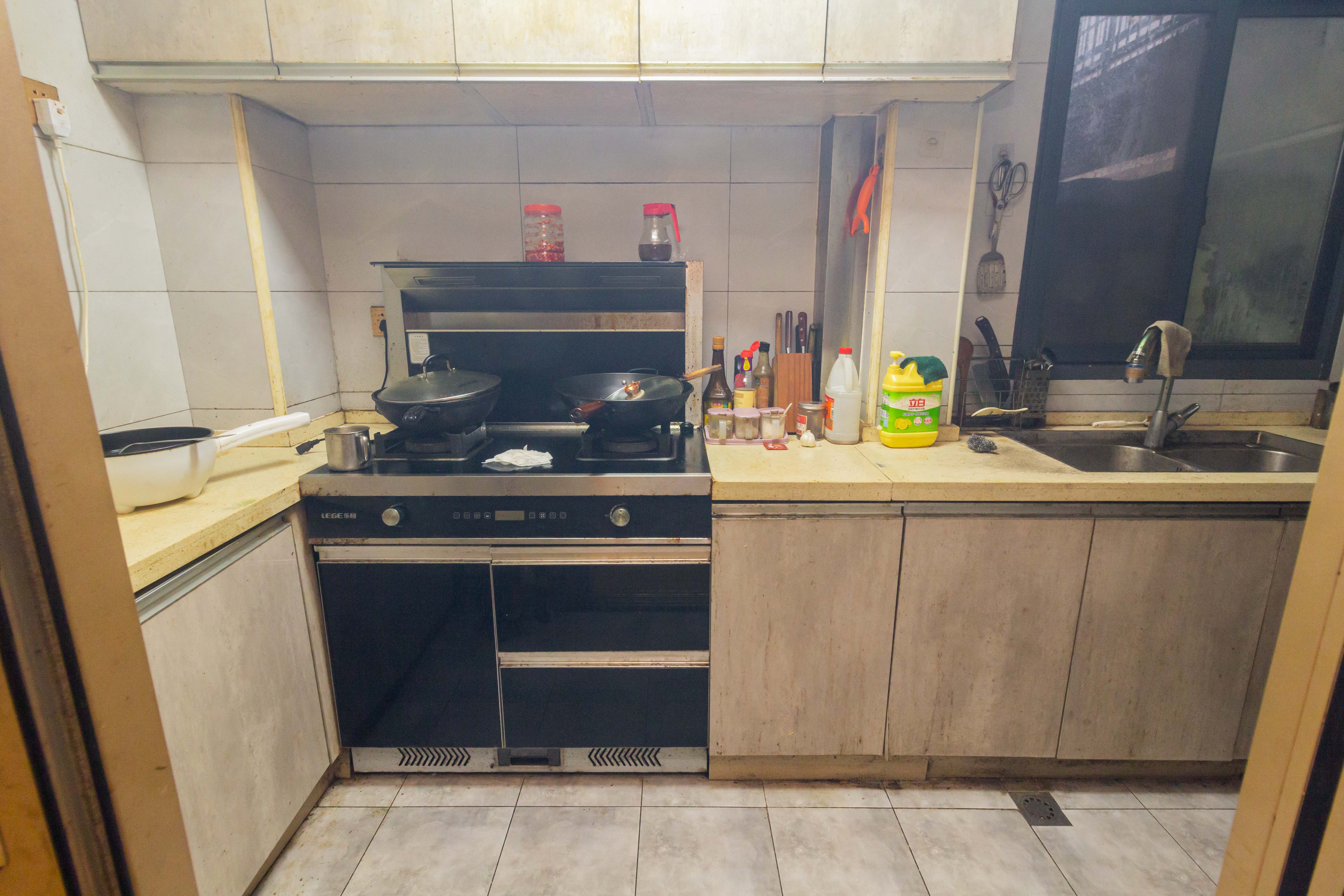 辉宏橄榄城 3室1厅1卫 58.0万 辉宏橄榄城 3室1厅1卫 58.0万厨房