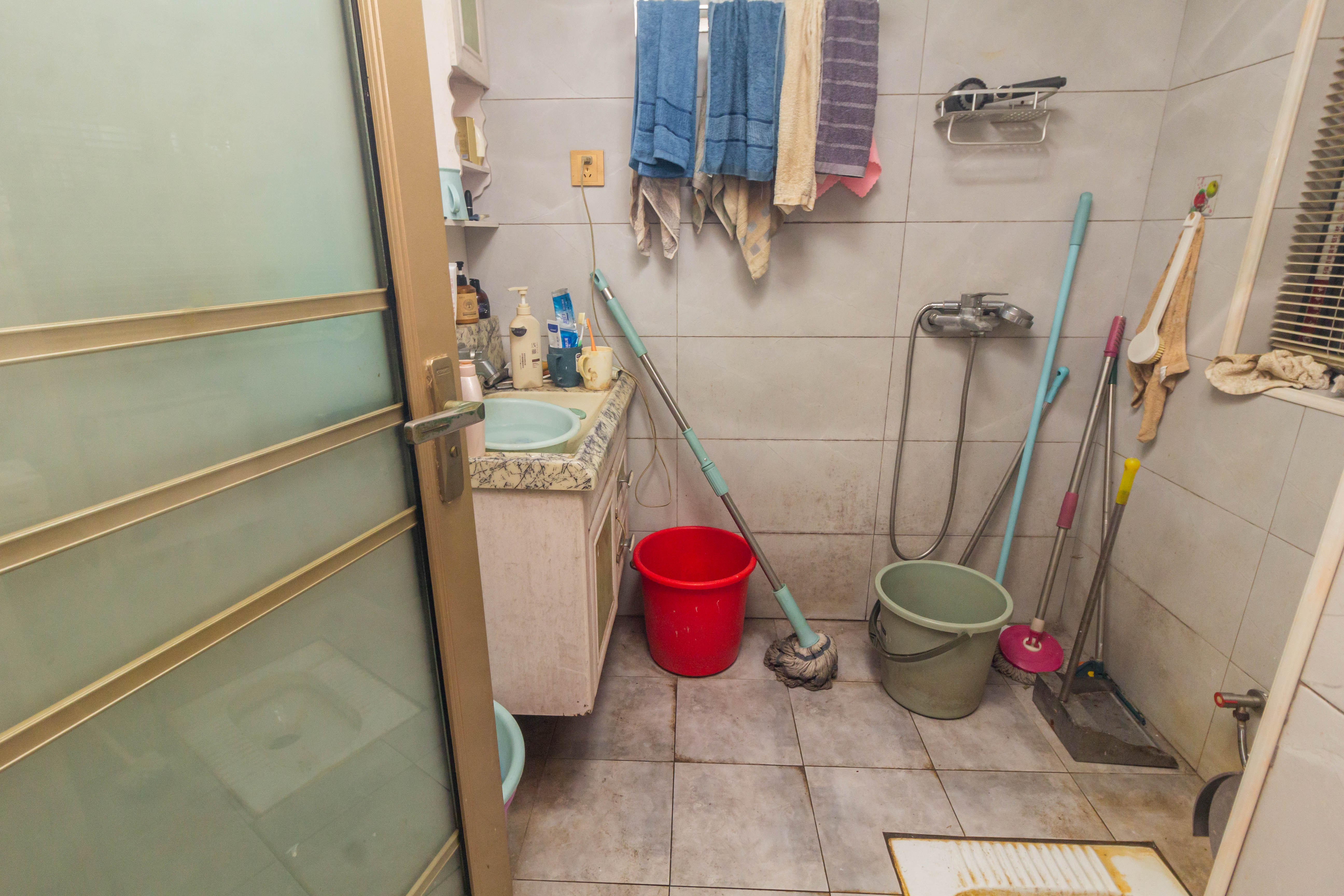 辉宏橄榄城 3室1厅1卫 58.0万 辉宏橄榄城 3室1厅1卫 58.0万卫生间