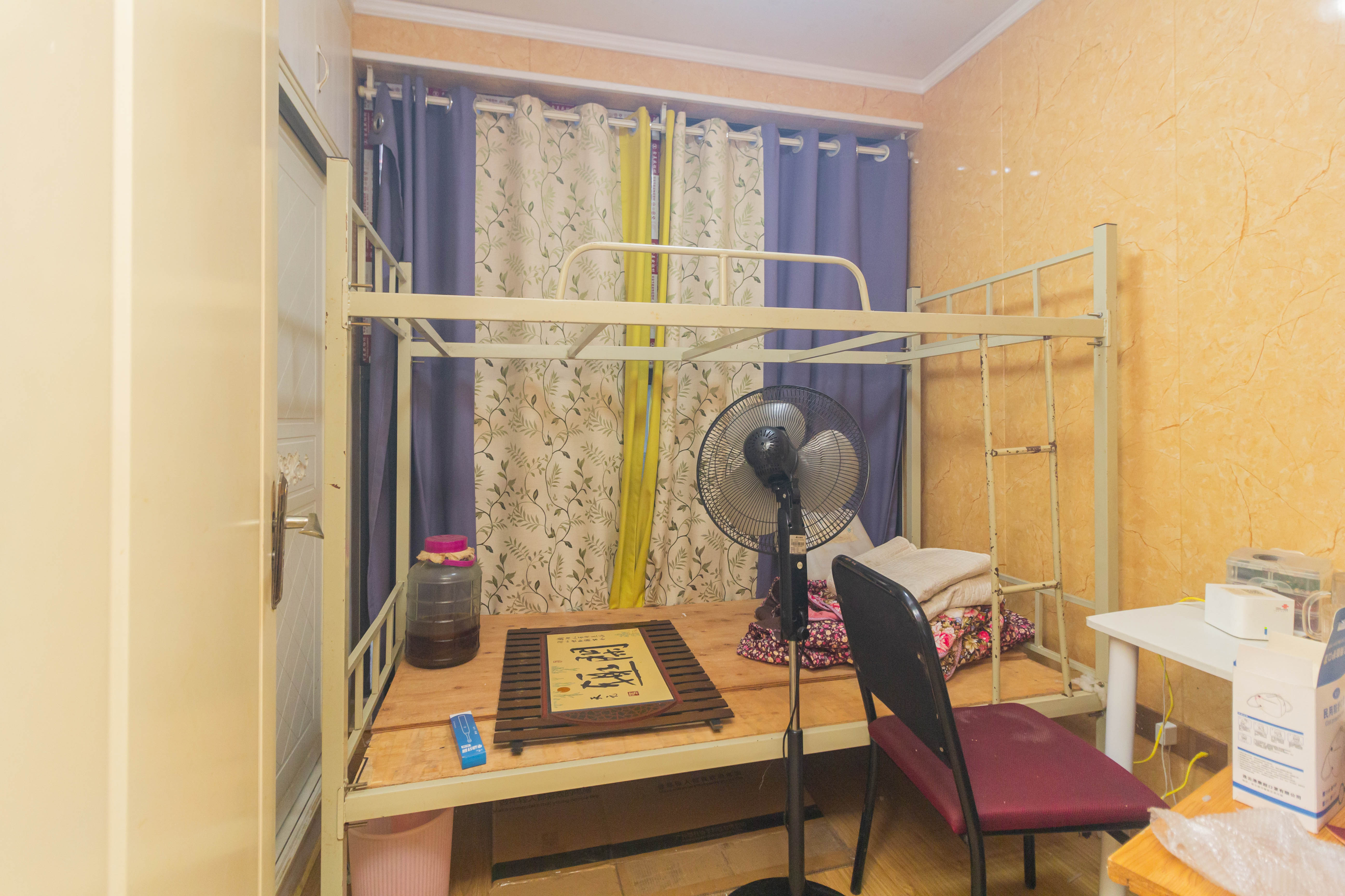 辉宏橄榄城 3室1厅1卫 58.0万 辉宏橄榄城 3室1厅1卫 58.0万卧室