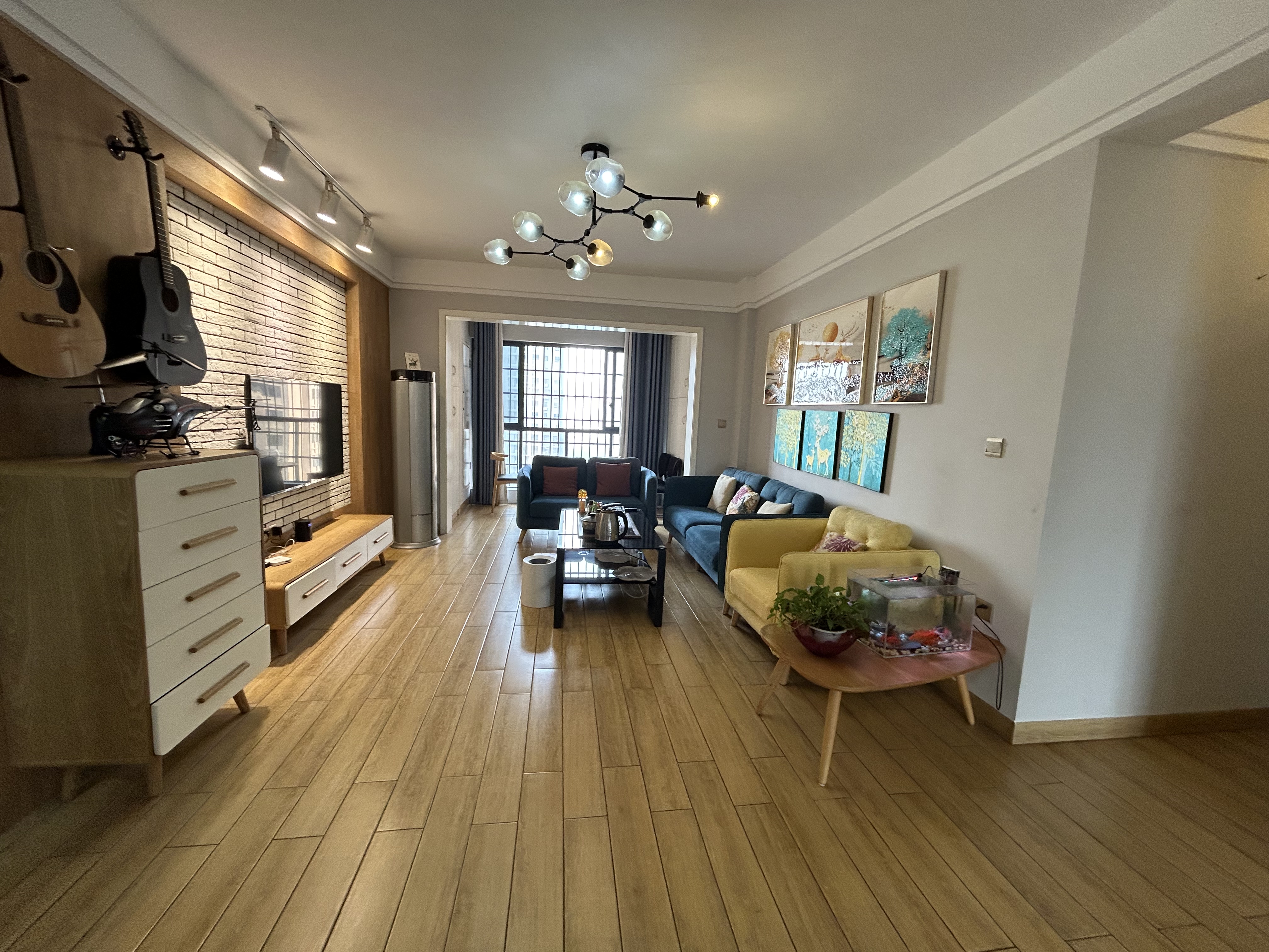 凯旋名门人民中路1006号 3室2厅2卫 69.8万 凯旋名门人民中路1006号 3室2厅2卫 69.8万室内图