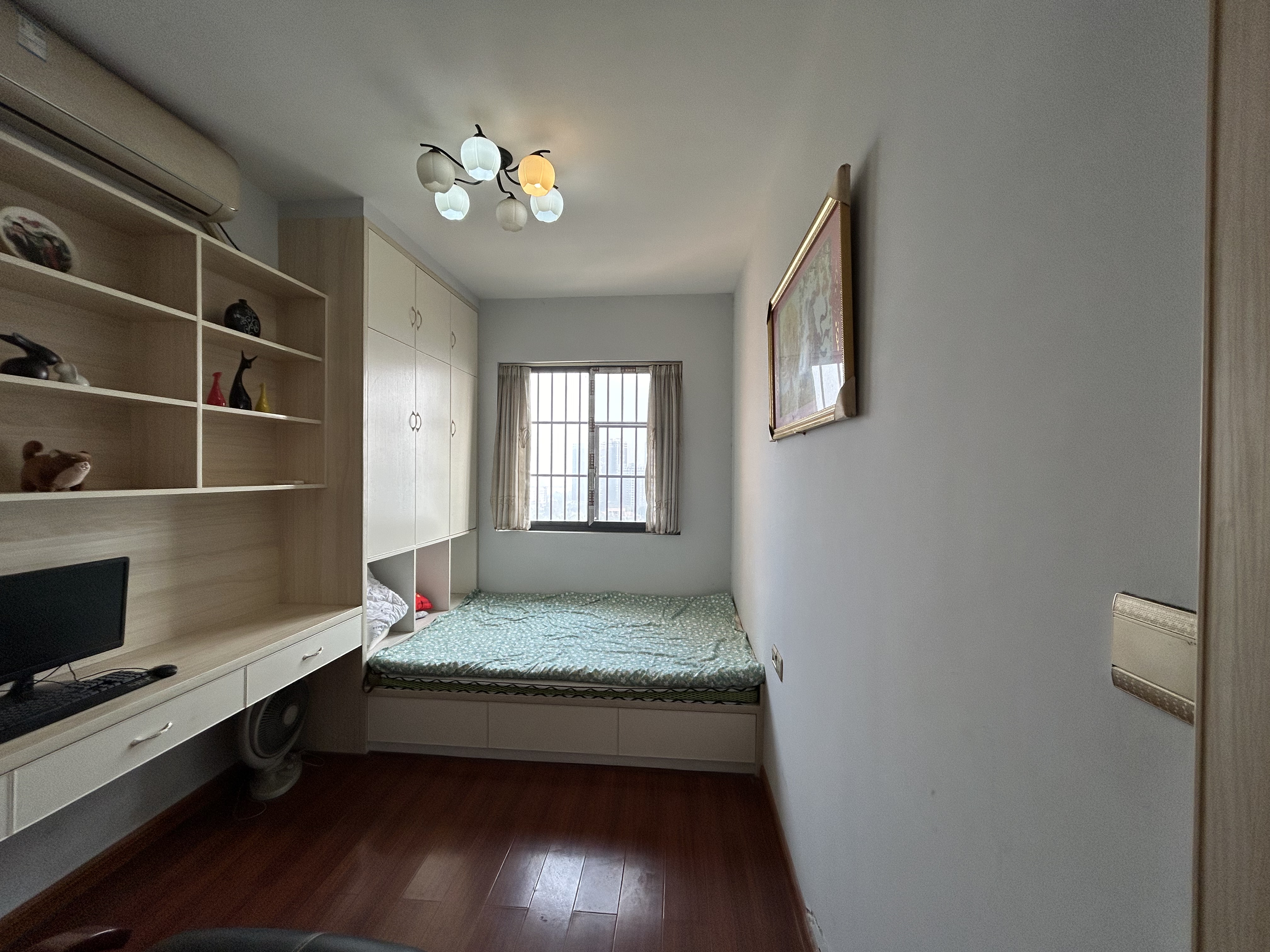 凯旋名门人民中路1006号 3室2厅2卫 69.8万 凯旋名门人民中路1006号 3室2厅2卫 69.8万室内图