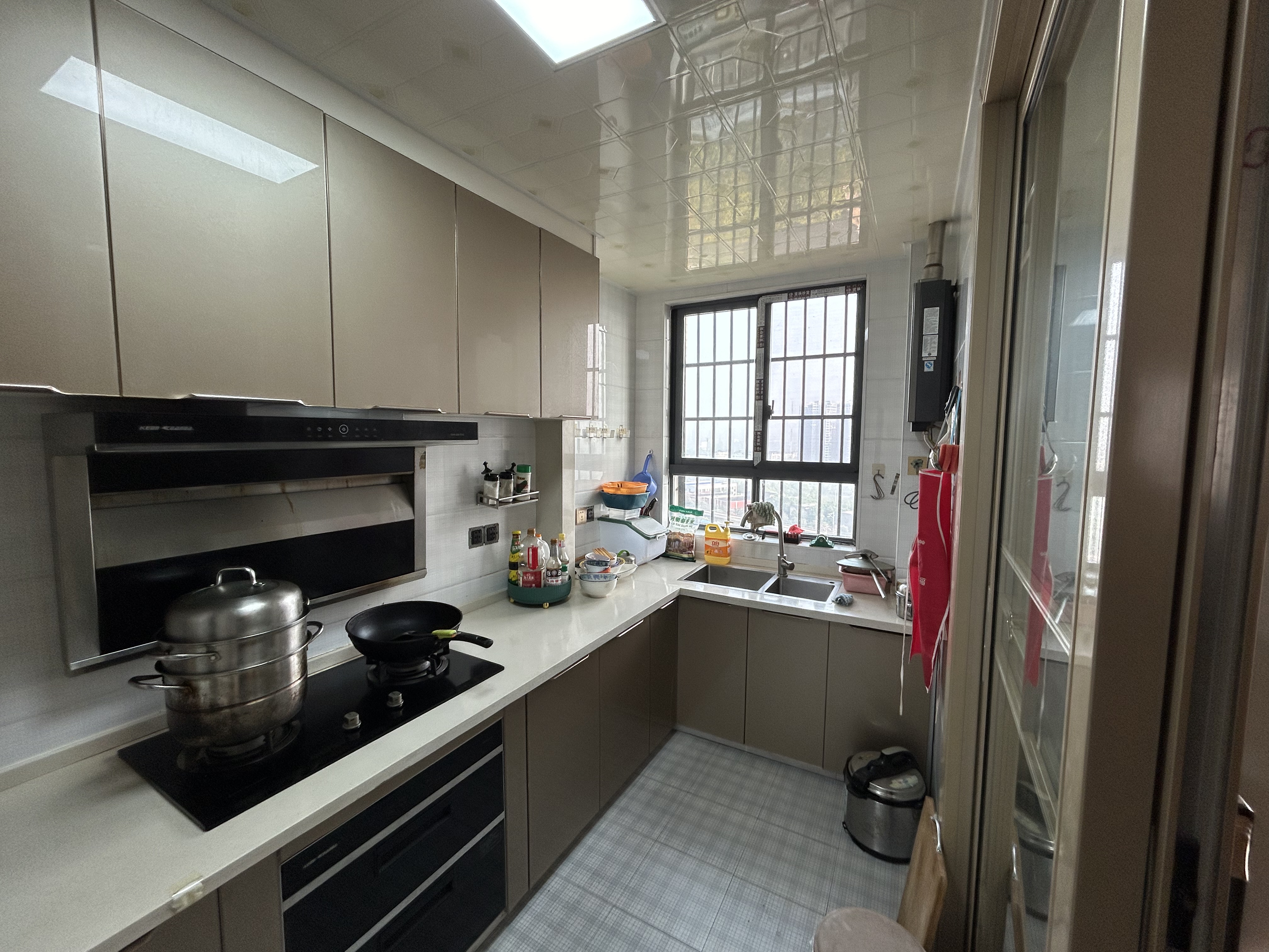 凯旋名门人民中路1006号 3室2厅2卫 69.8万 凯旋名门人民中路1006号 3室2厅2卫 69.8万室内图