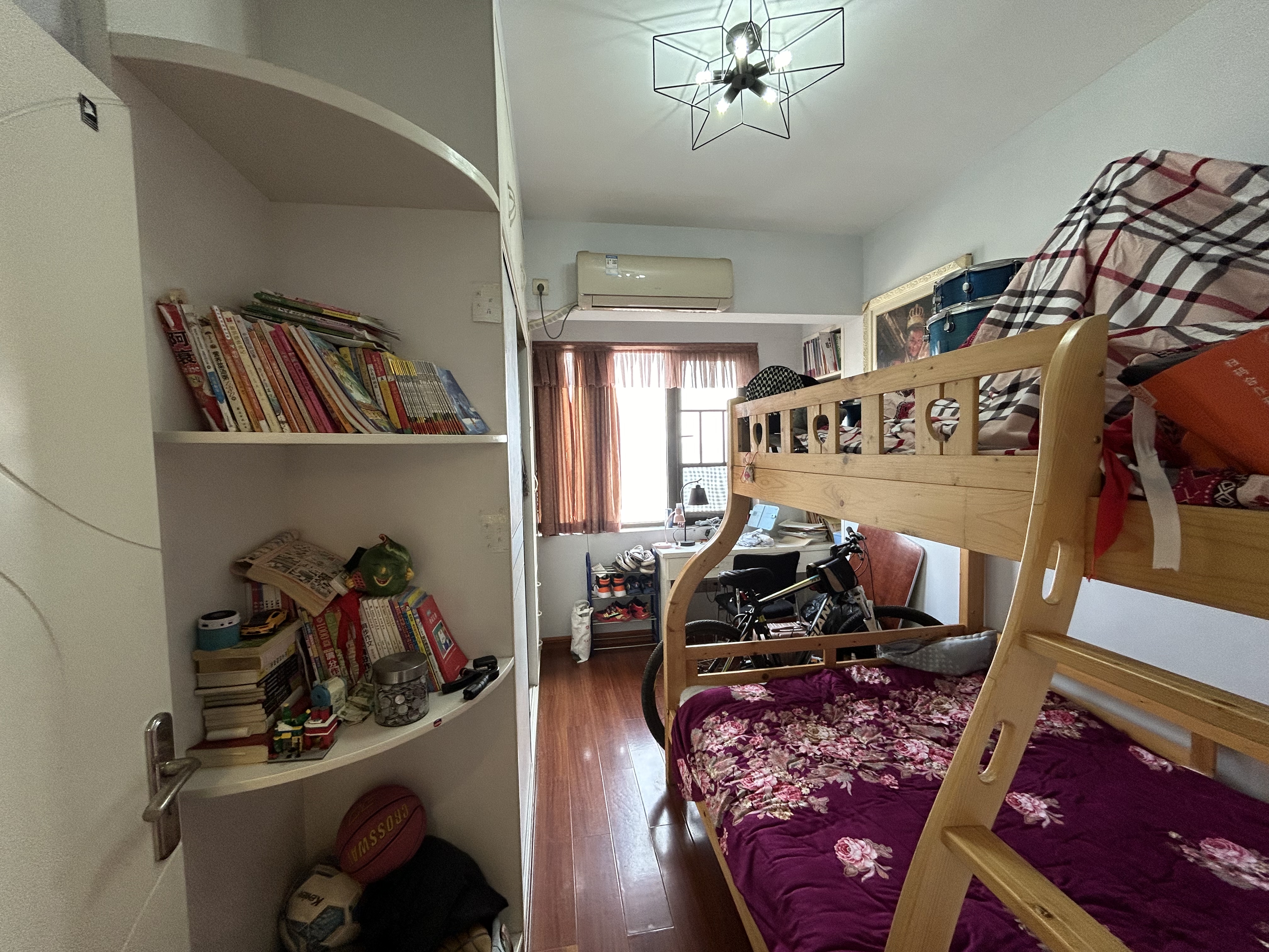 凯旋名门人民中路1006号 3室2厅2卫 69.8万 凯旋名门人民中路1006号 3室2厅2卫 69.8万室内图