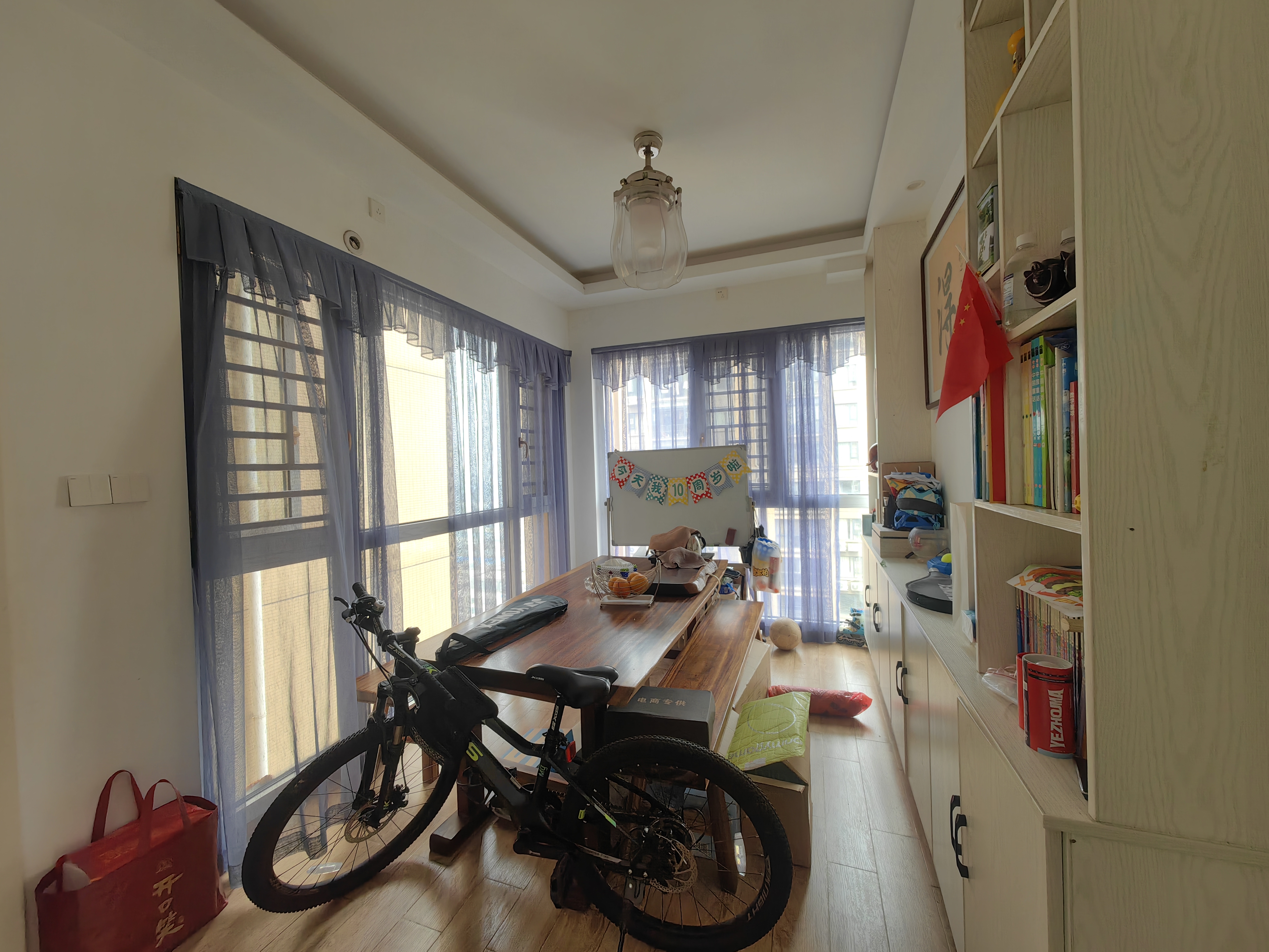 九八缔景城 4室2厅2卫 83.00万 九八缔景城 4室2厅2卫 83.00万室内图