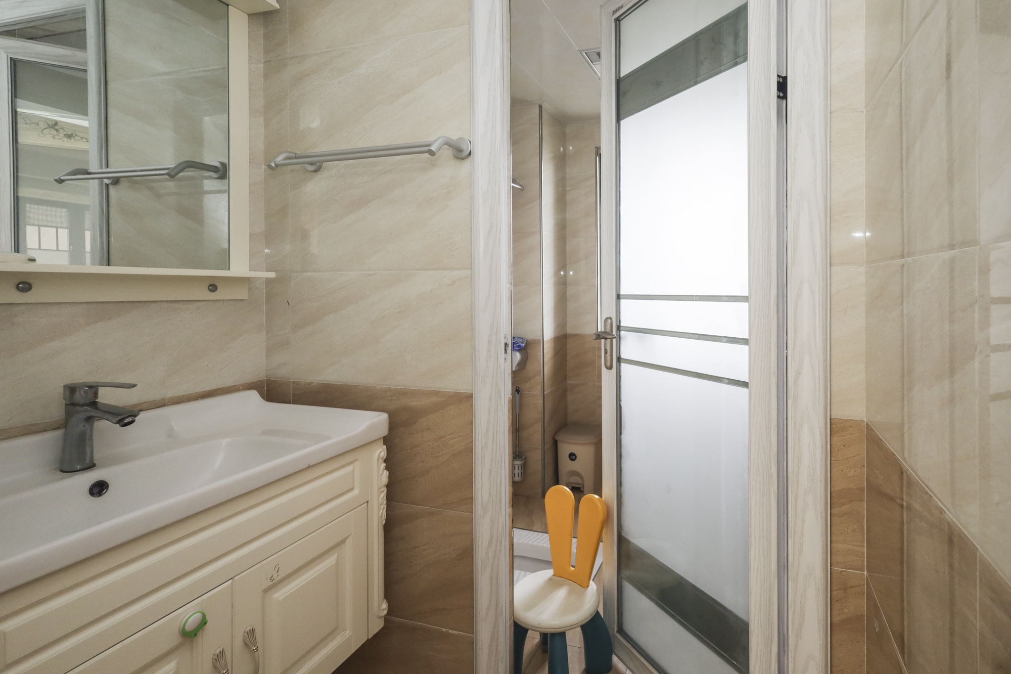 山语城三期  3室2厅2卫    85.0万 山语城三期  3室2厅2卫    85.0万卫生间