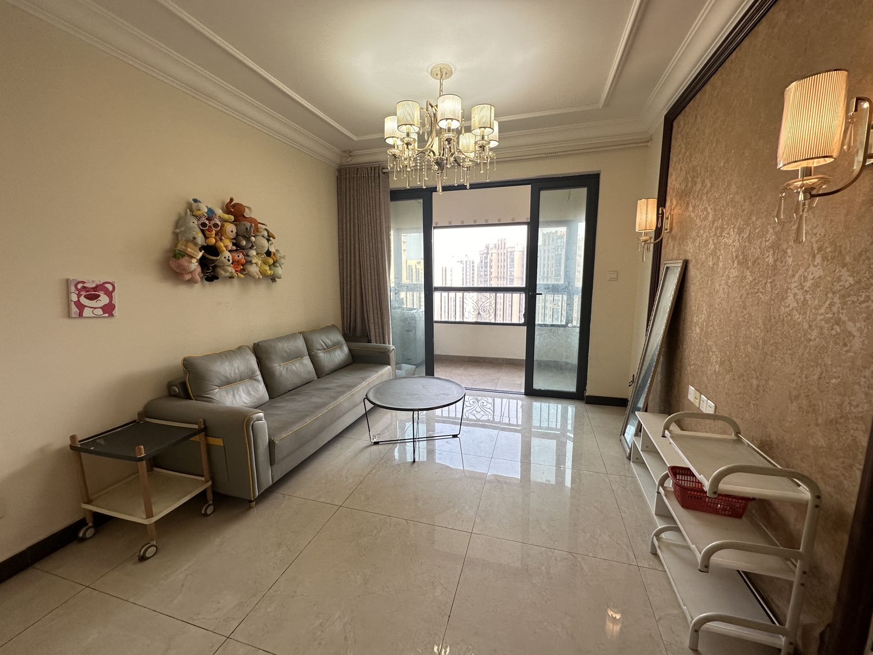 恒大华府  2室2厅1卫    52.0万 恒大华府  2室2厅1卫    52.0万室内图