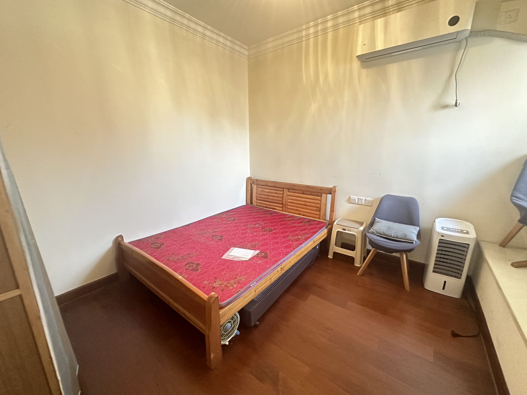 恒大华府  2室2厅1卫    52.0万 恒大华府  2室2厅1卫    52.0万室内图