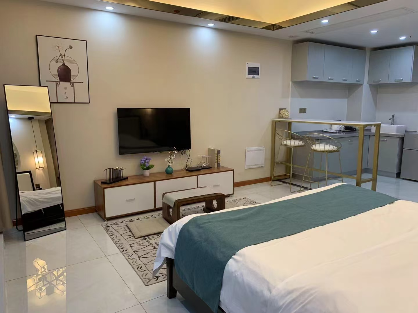 东盈商业广场(华泉城市广场) 1室1厅1卫 1700.0元/月 东盈商业广场(华泉城市广场) 1室1厅1卫 1700.0元/月室内图