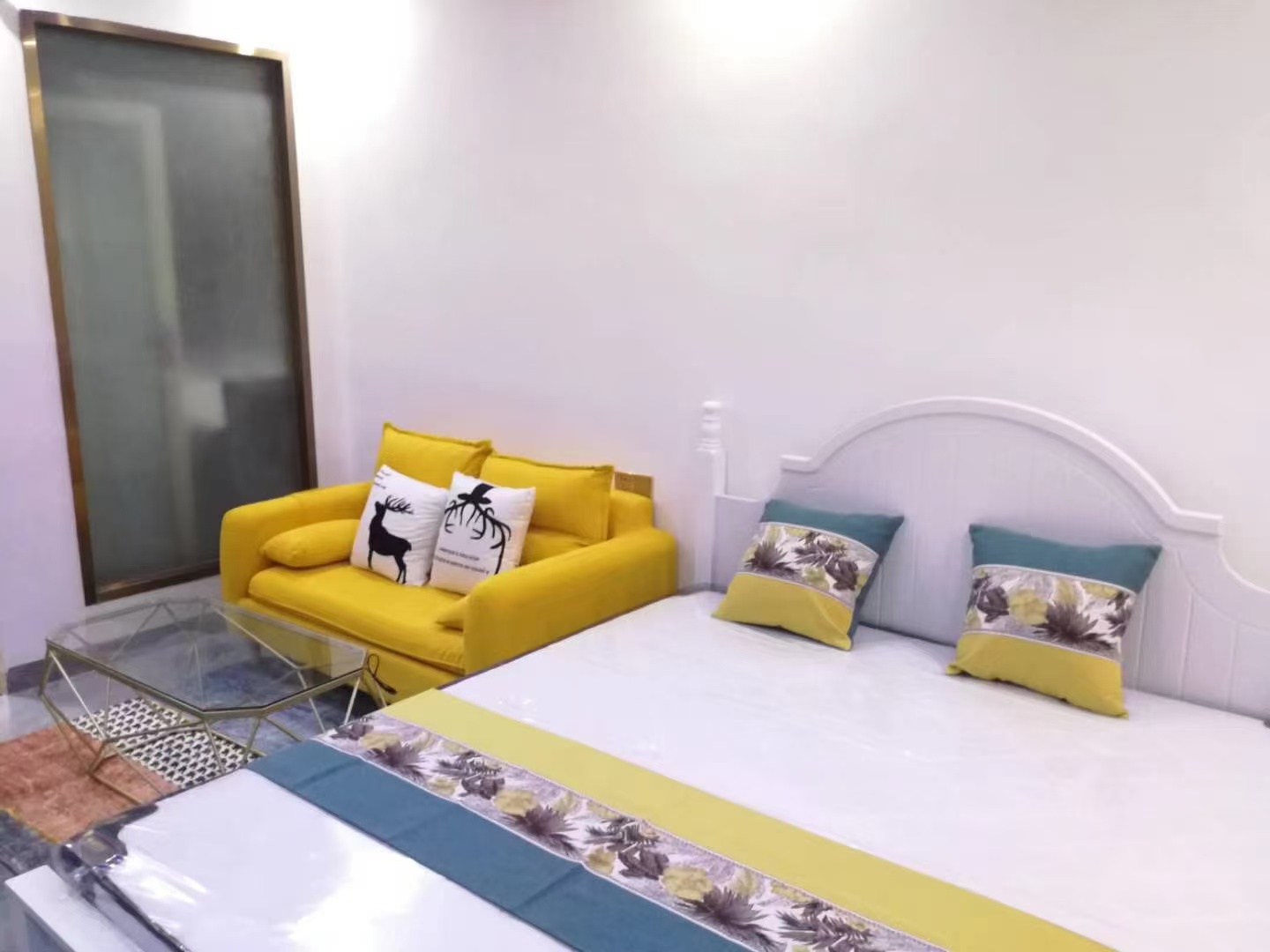 东盈商业广场(华泉城市广场) 1室1厅1卫 1700.0元/月 东盈商业广场(华泉城市广场) 1室1厅1卫 1700.0元/月室内图