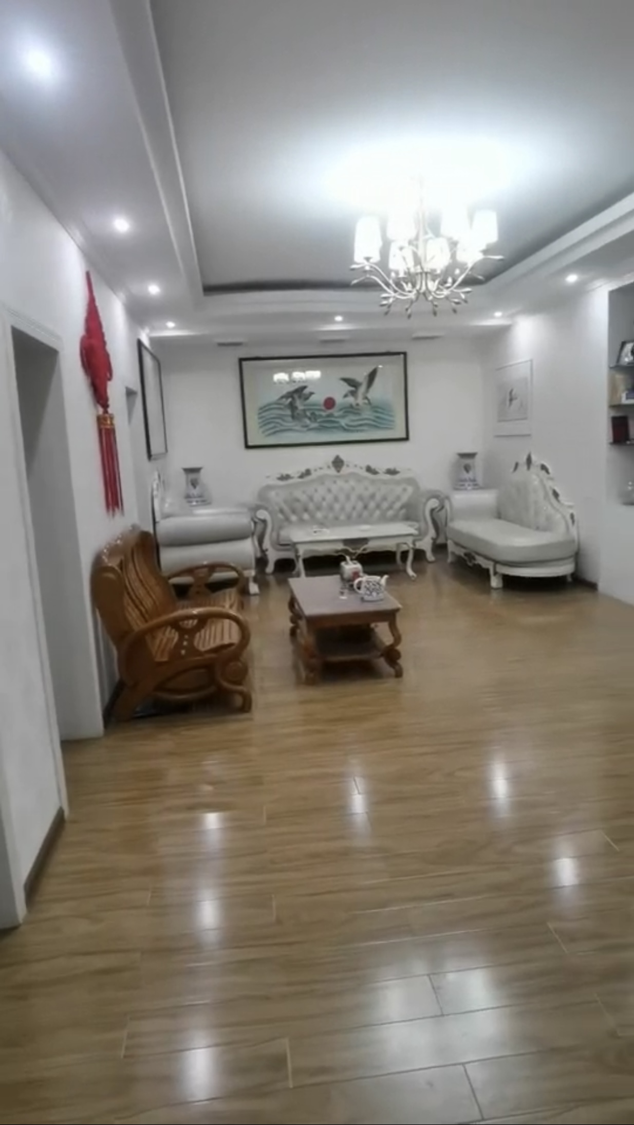 立新二社区  4室2厅2卫    1700.0元/月 立新二社区  4室2厅2卫    1700.0元/月室内图