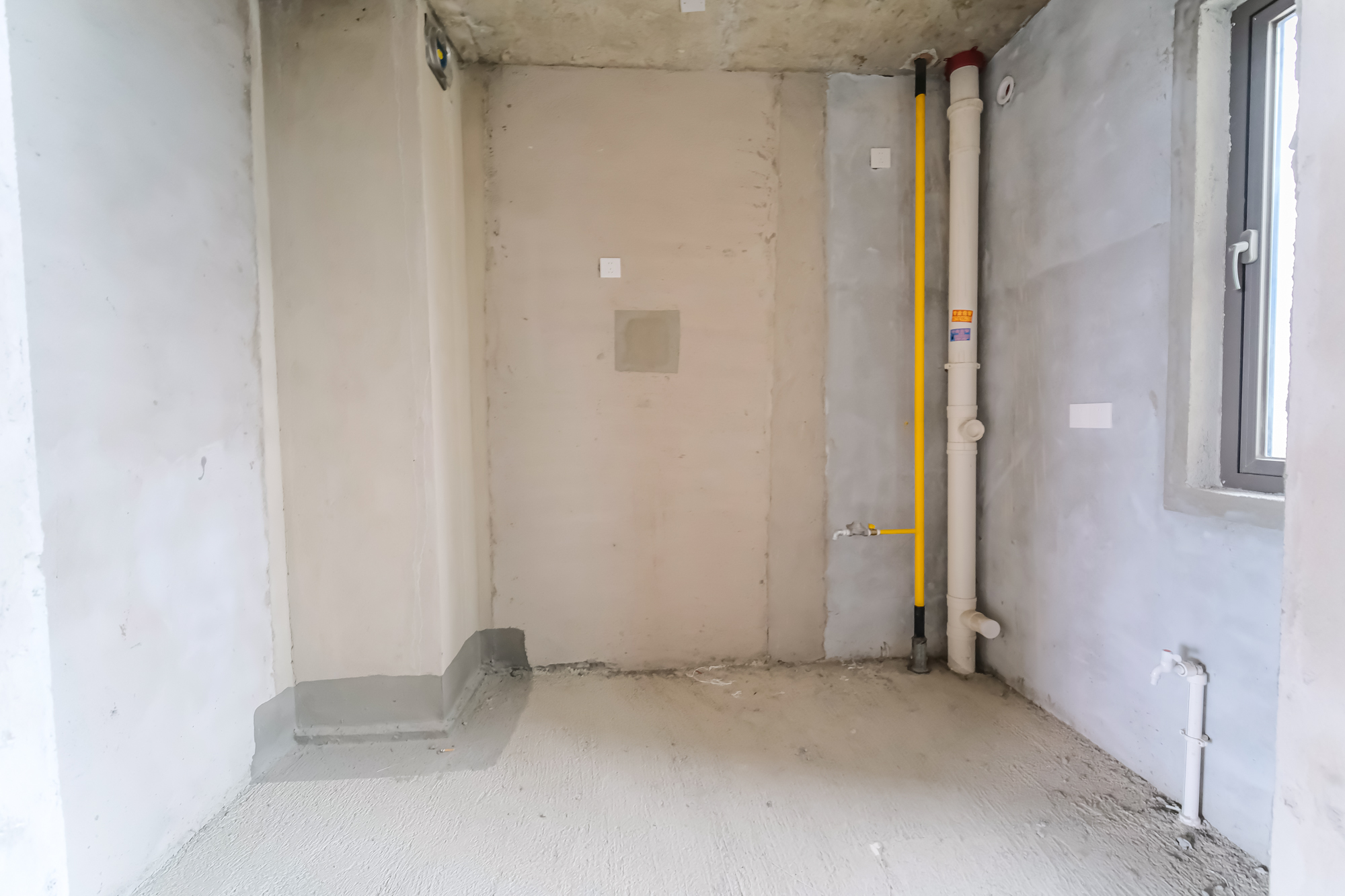 爱情公望府  4室2厅2卫    105.0万 爱情公望府  4室2厅2卫    105.0万厨房