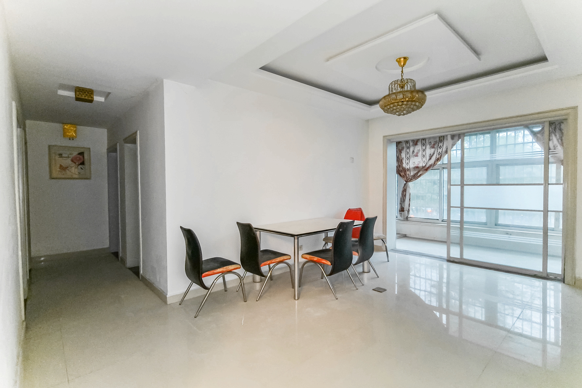 四季星城 3室2厅2卫 72.8万 四季星城 3室2厅2卫 72.8万客厅